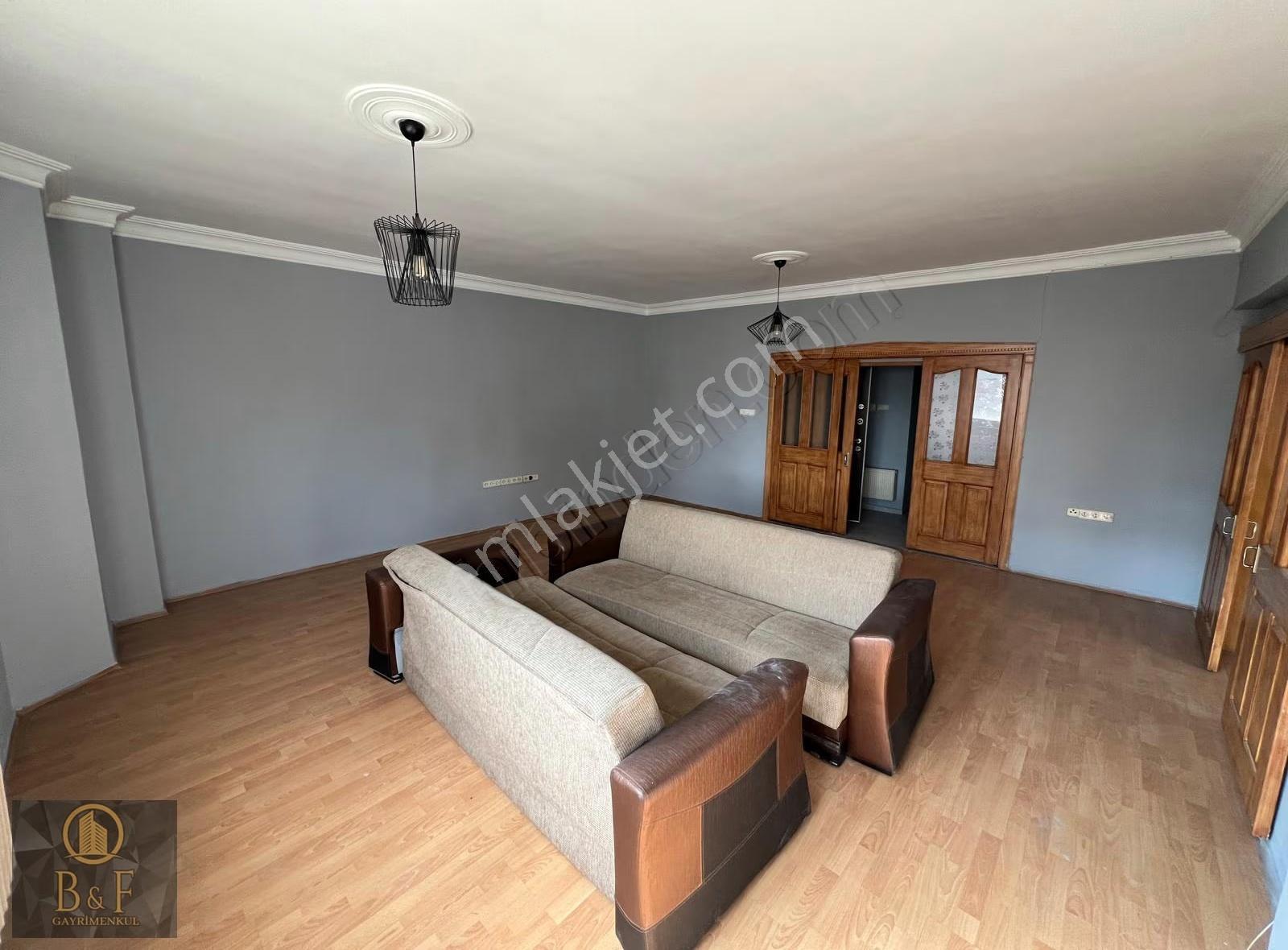 Milas Emek Mahallesinde Kiralık 4+1 Daire - Görsel 7