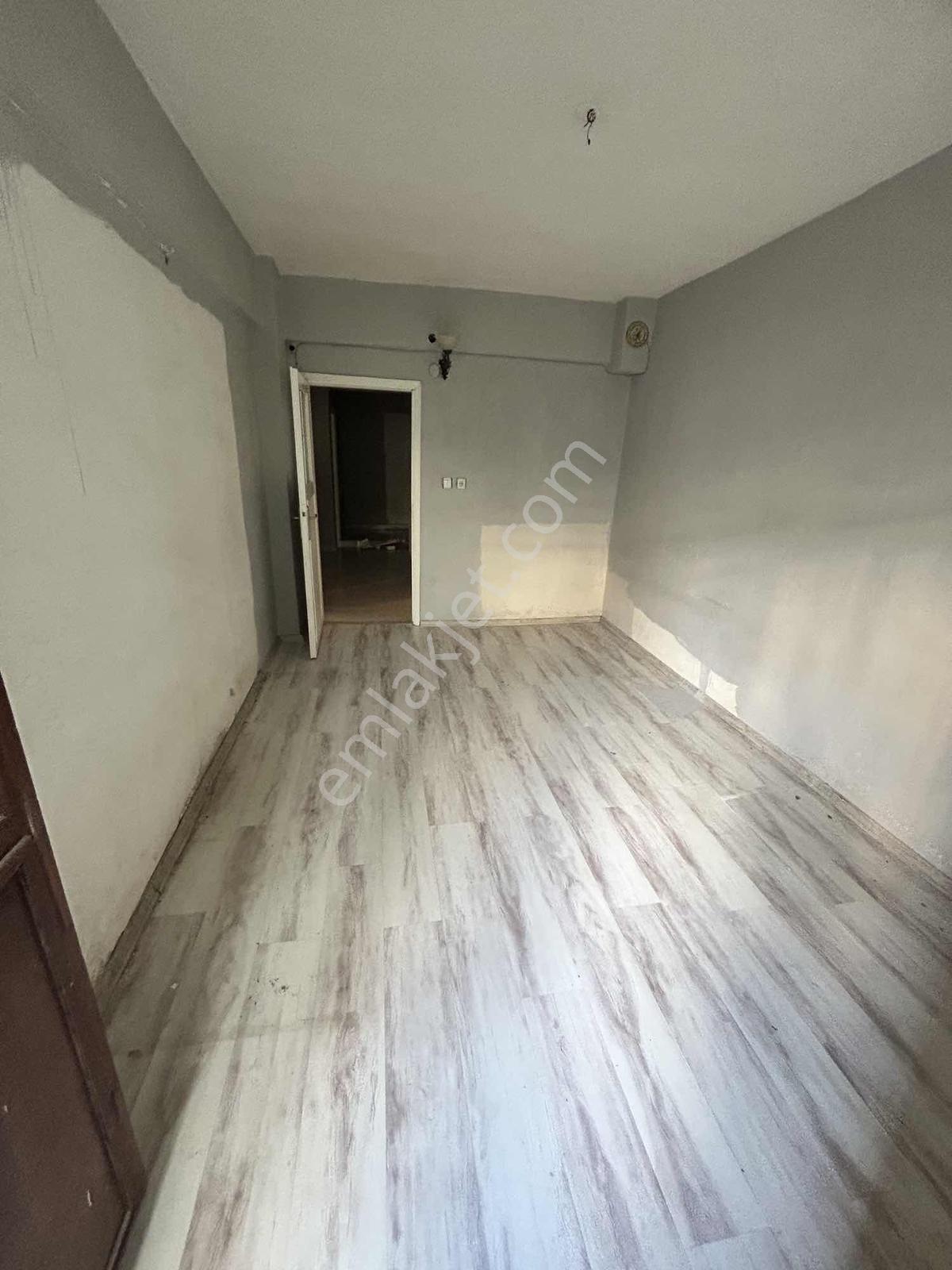 Sefaköy Kemalpaşa'da Satılık 2+1 Daire, Metrobüse 5 Dk! - Görsel 33