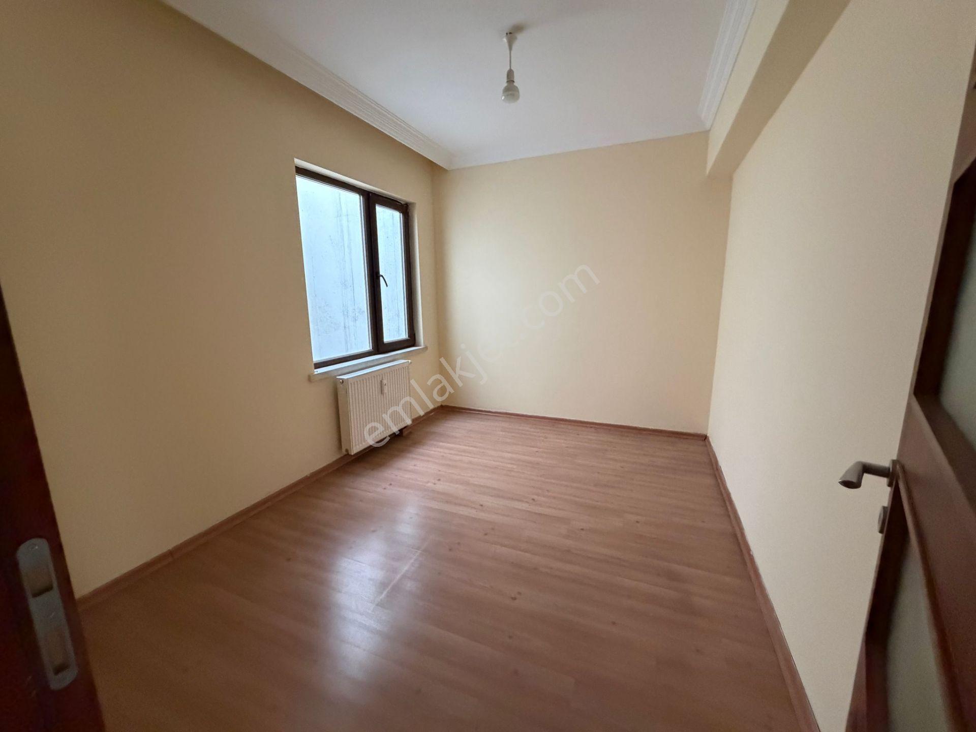 Kasımpaşa Mahallesinde Temiz 7+1 Kiralık Dubleks Daire - Görsel 26