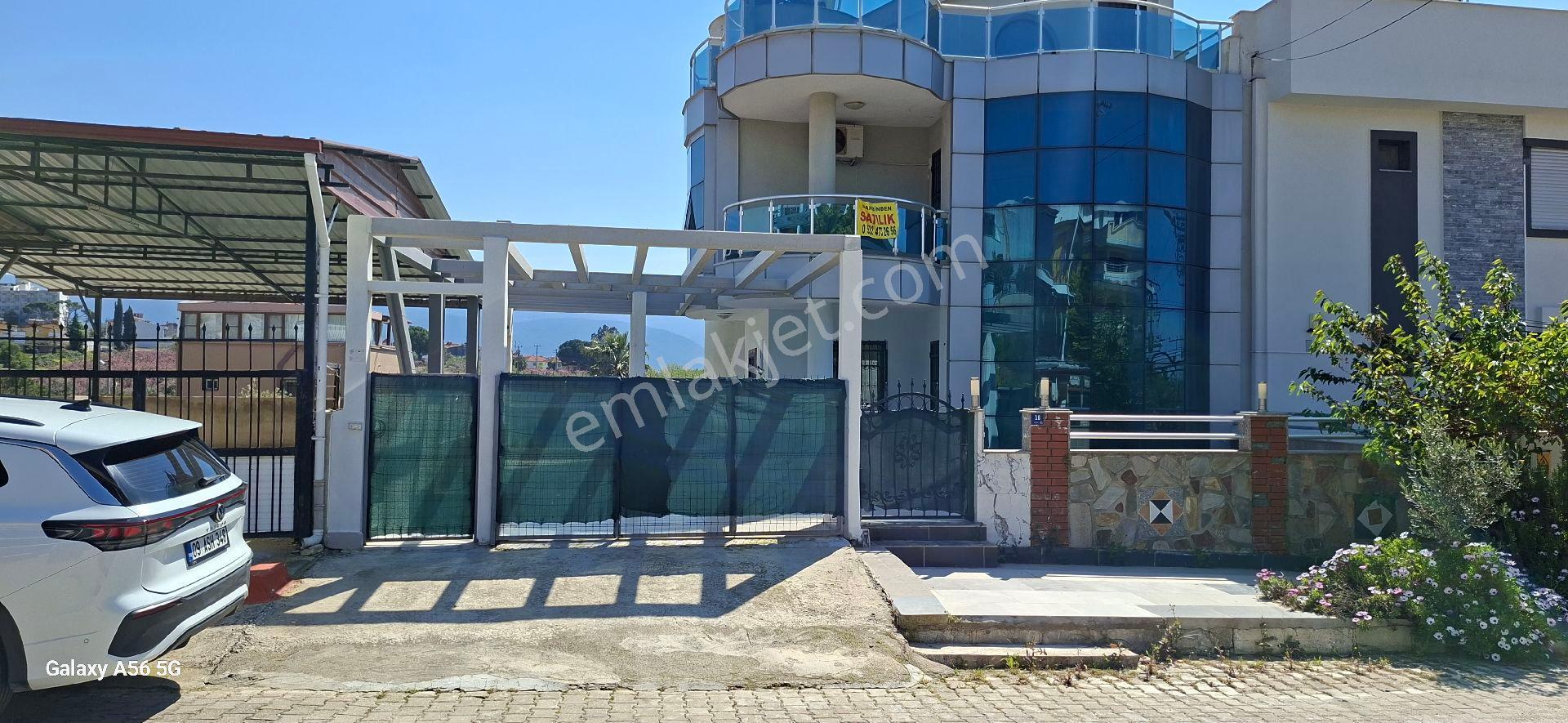 Sahil Sitelerinde 4 Katlı Özel Havuzlu Otoparklı Harıka Konumda Malikhane!! - Görsel 35