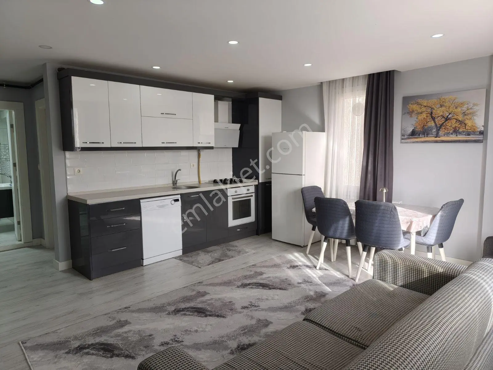 Güneş Gayrimenkulden Kiralık Merkezi 1+1 Daire