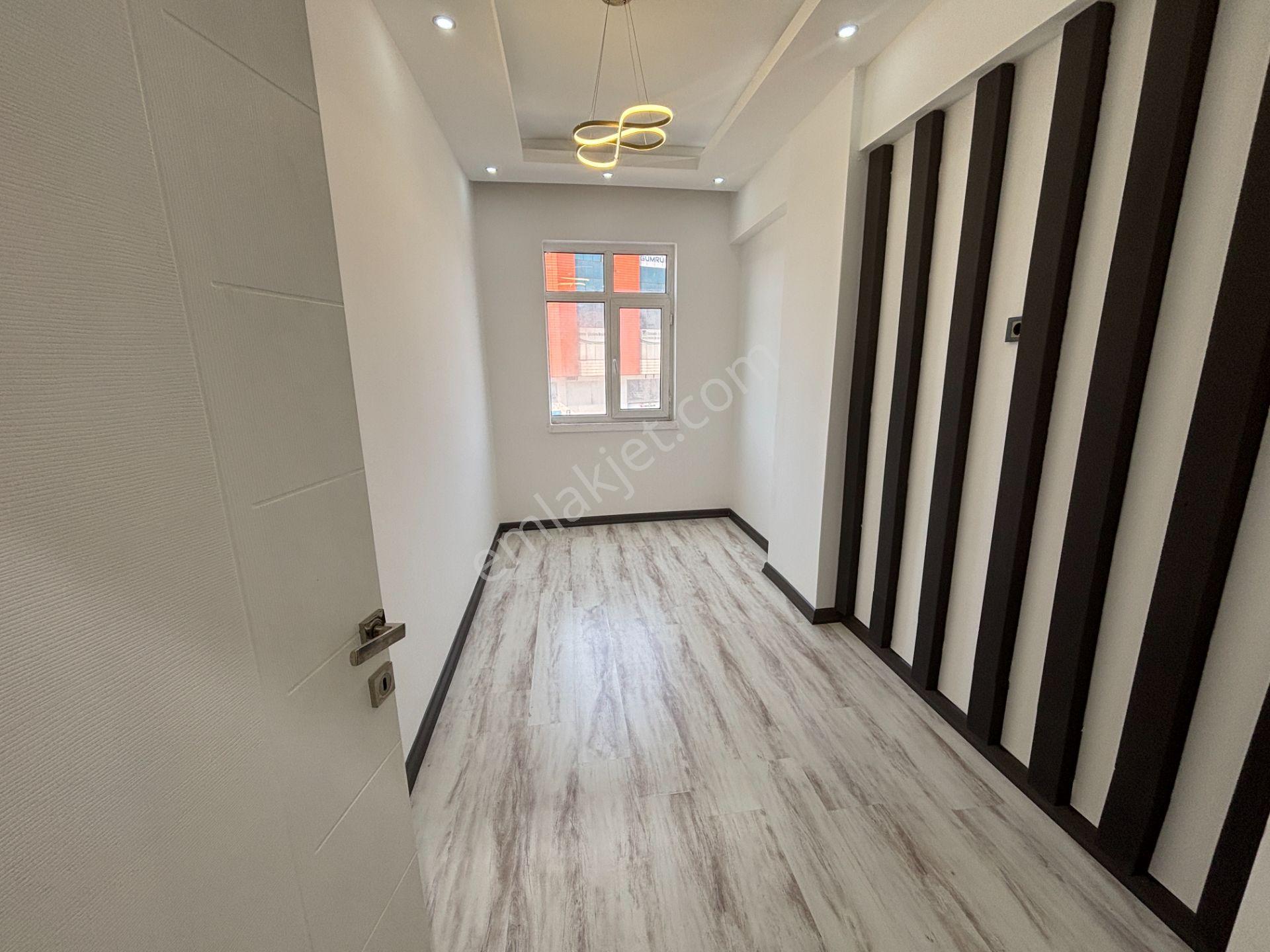 Çallı Kavşağında Asansörlü İçi Lüks Yapılı Arakat 3+1 - Görsel 22