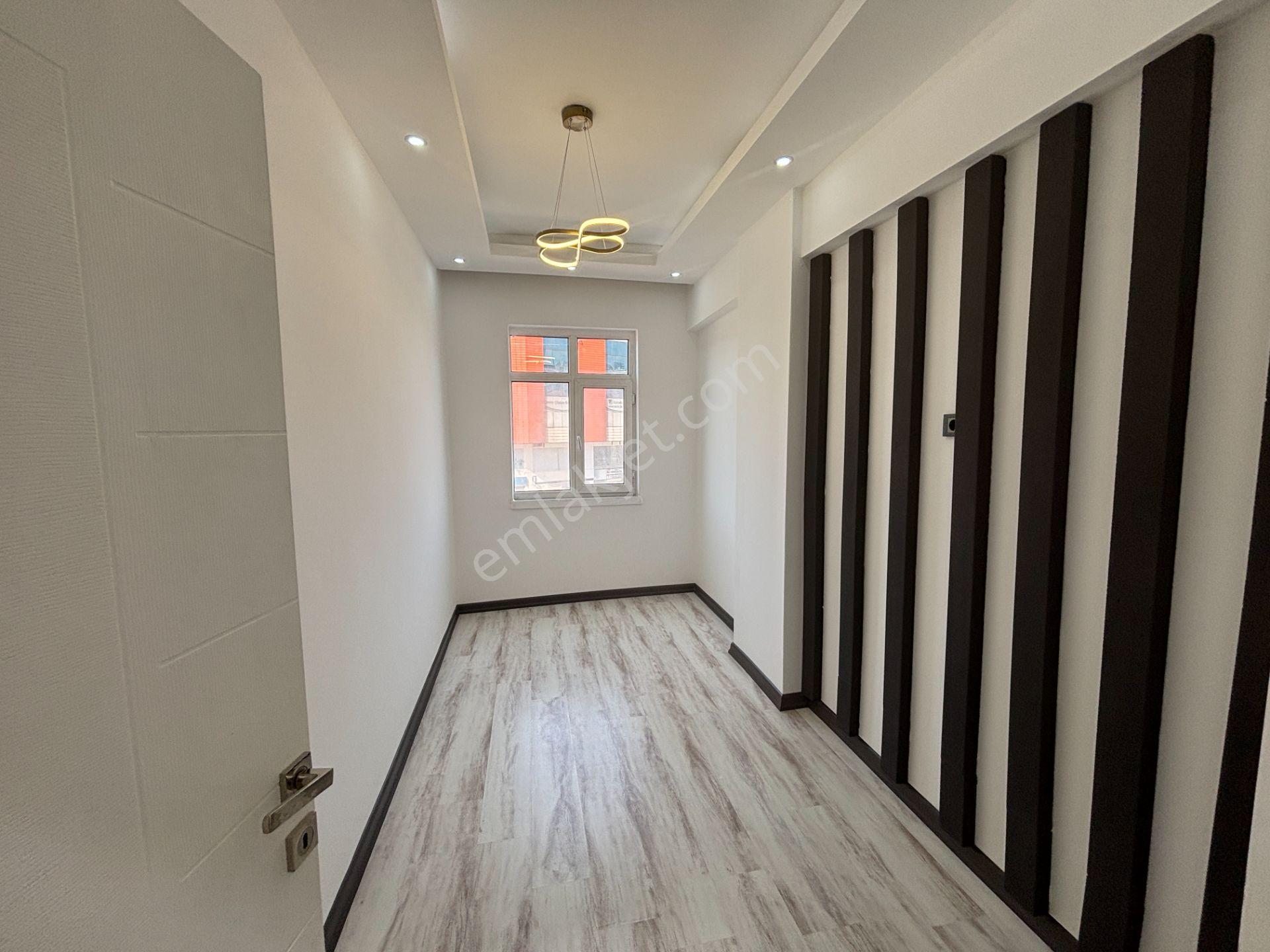 Çallı Kavşağında Asansörlü İçi Lüks Yapılı Arakat 3+1 - Görsel 23
