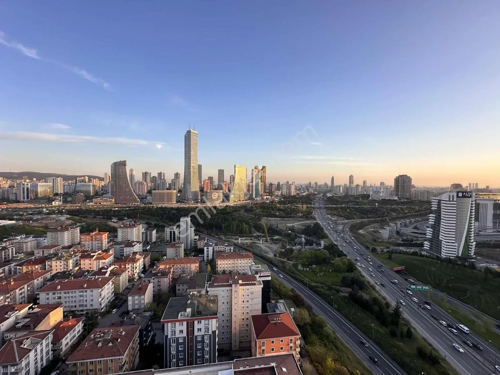 Ataşehir Finansa Komşu Roya Nova 2+1 Yüksek Kat Manzaralı Balkon