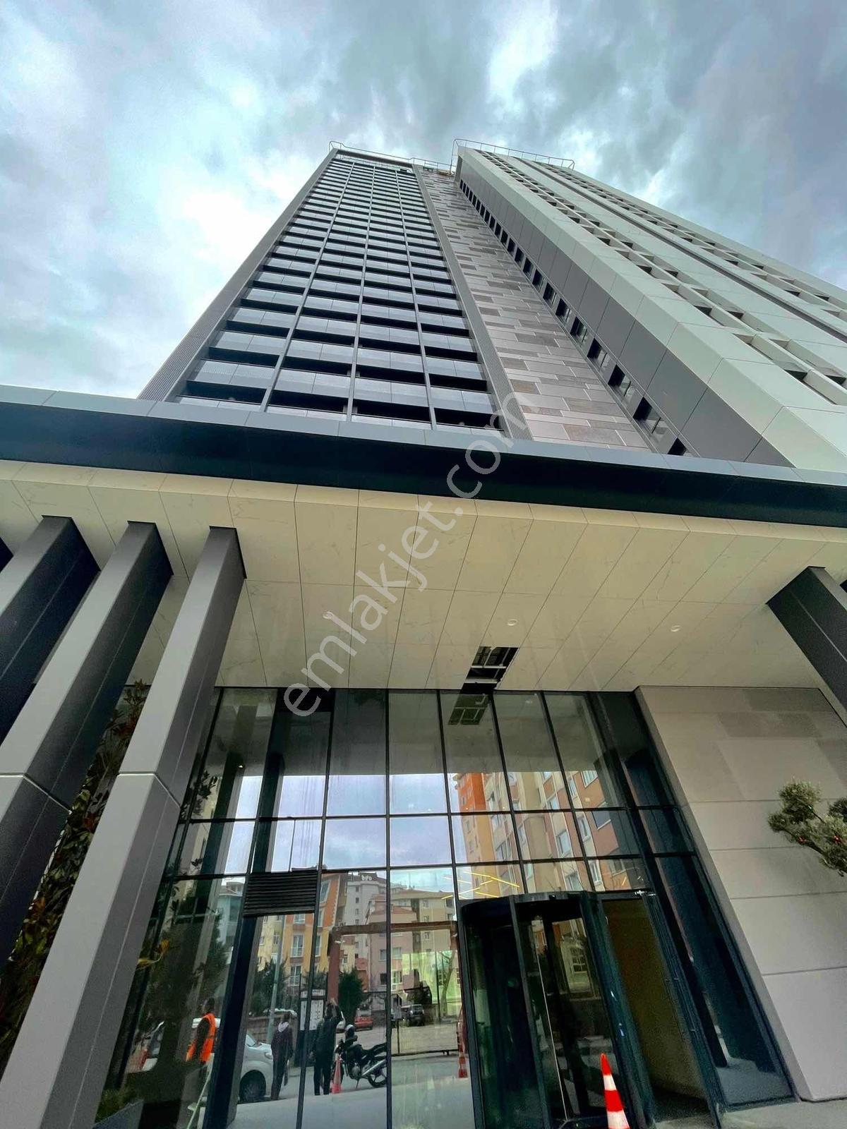 Ataşehir Finansa Komşu Roya Nova 2+1 Yüksek Kat Manzaralı Balkon - Görsel 3