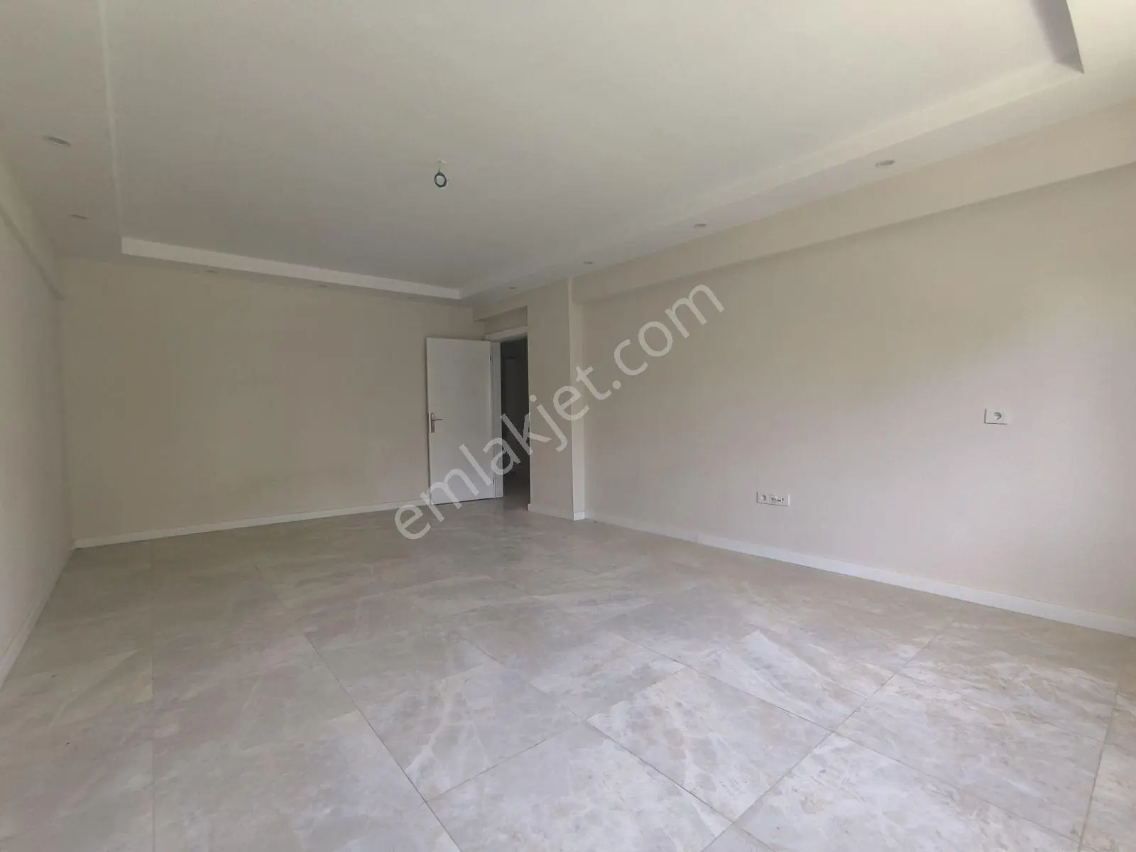Karahasanlı Mahallesi Yeni Bölge Hastanesi Karşısı 3+1 Kiralık - Görsel 5