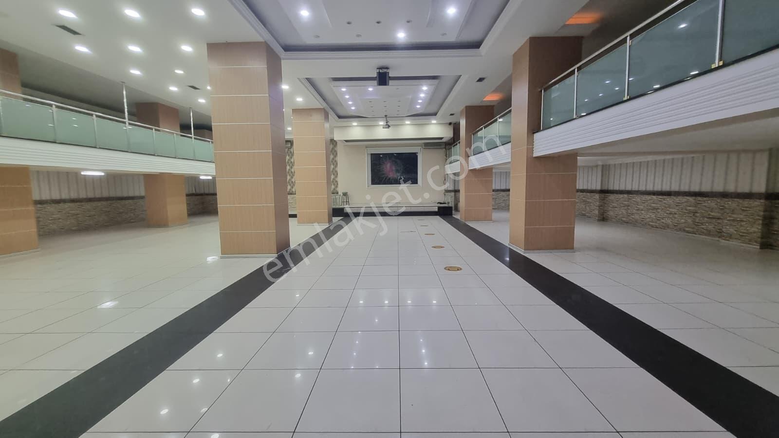Sultan Selim Mahallesi 500 M2 Çok Amaçlı Kiralık Ticari Alan - Görsel 15