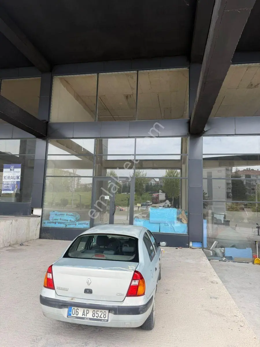 Ahi Mesut Bulvarı Üzeri Kiralık 322m² Dükkan - Görsel 2