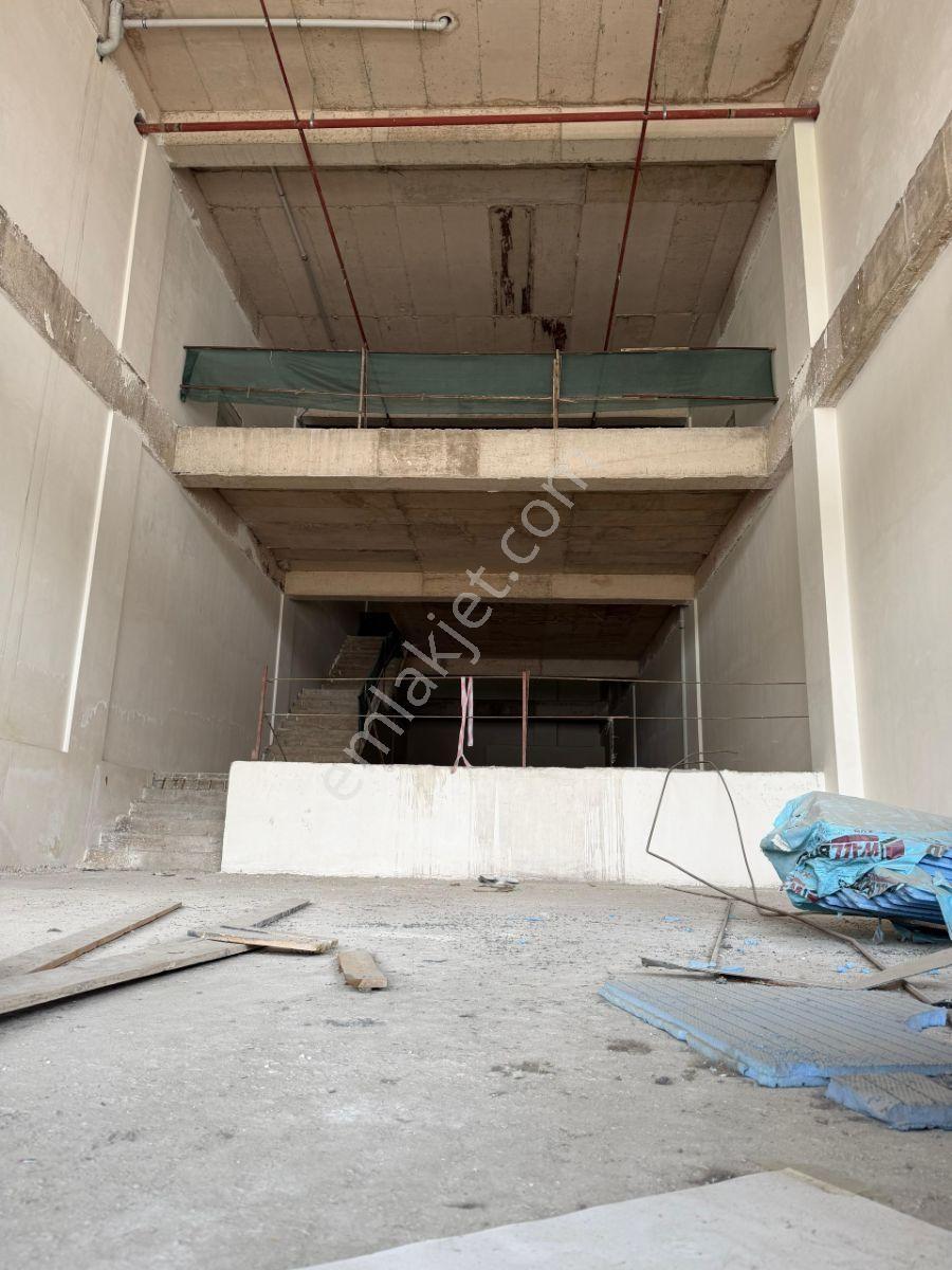 Ahi Mesut Bulvarı Üzeri Kiralık 322m² Dükkan - Görsel 3