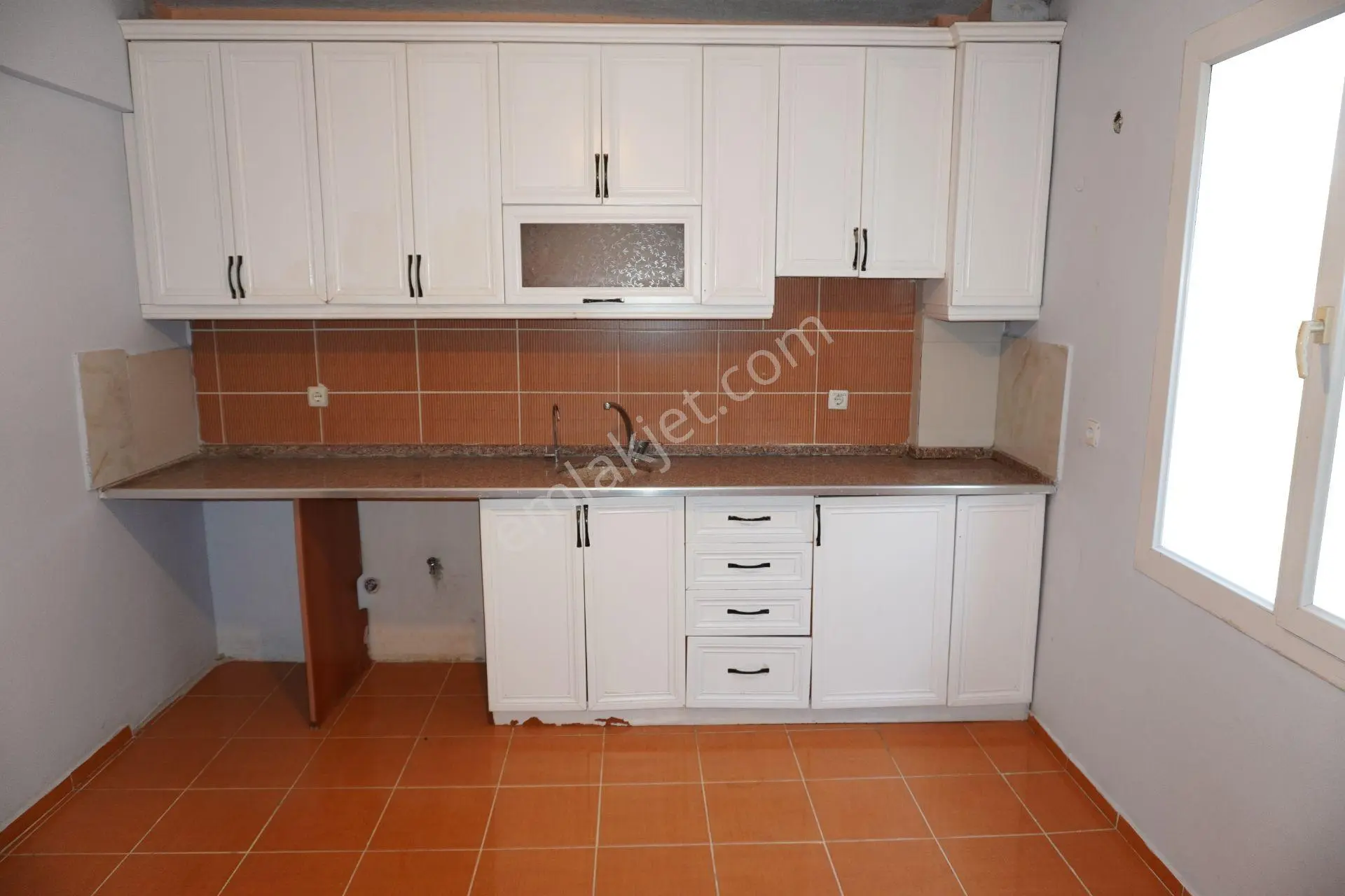 Menemen Asarlıkda Kiralık Geniş2+1 Bakımlı Balkonlu Çiğliserkan - Görsel 3
