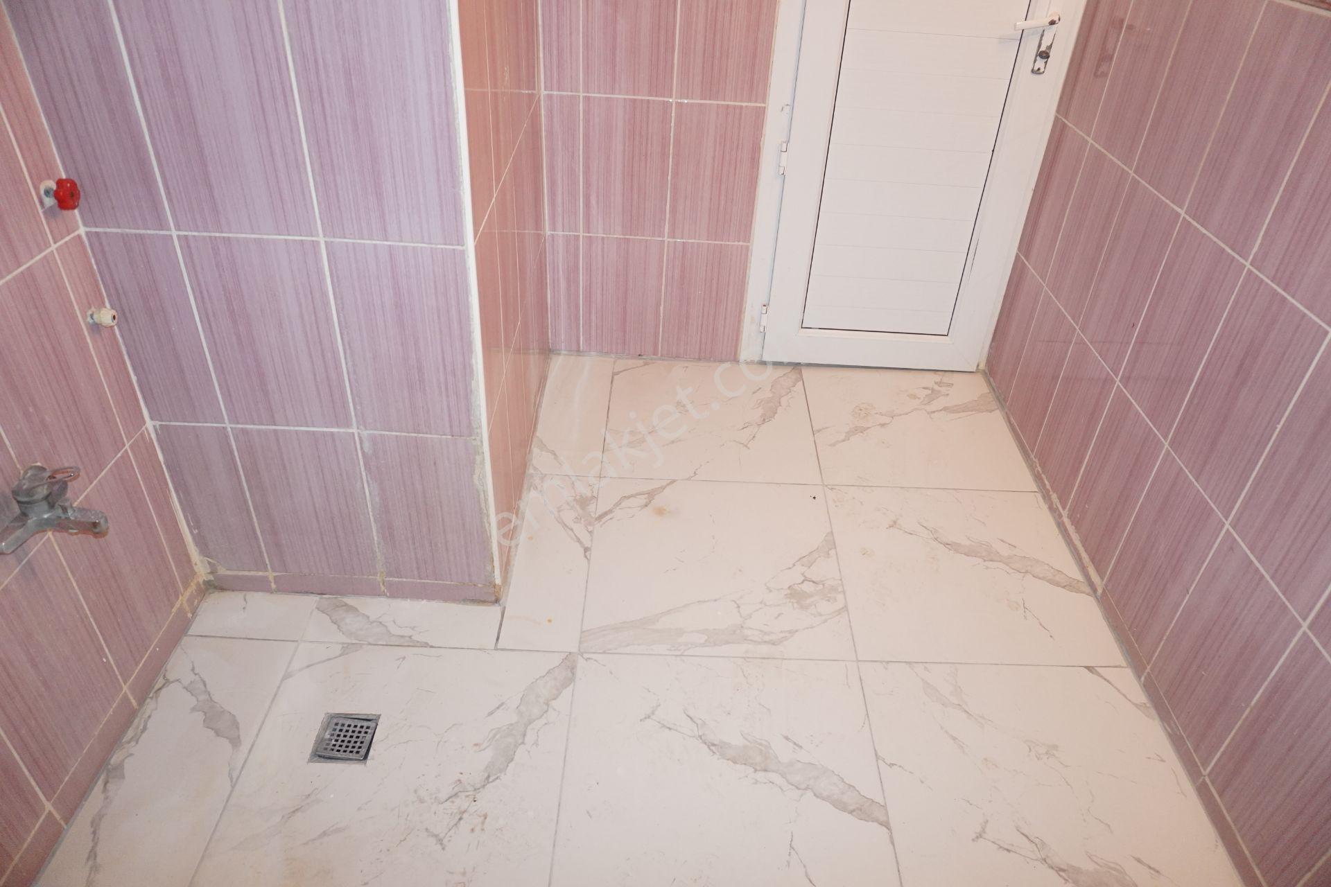 Menemen Asarlıkda Kiralık Geniş2+1 Bakımlı Balkonlu Çiğliserkan - Görsel 22