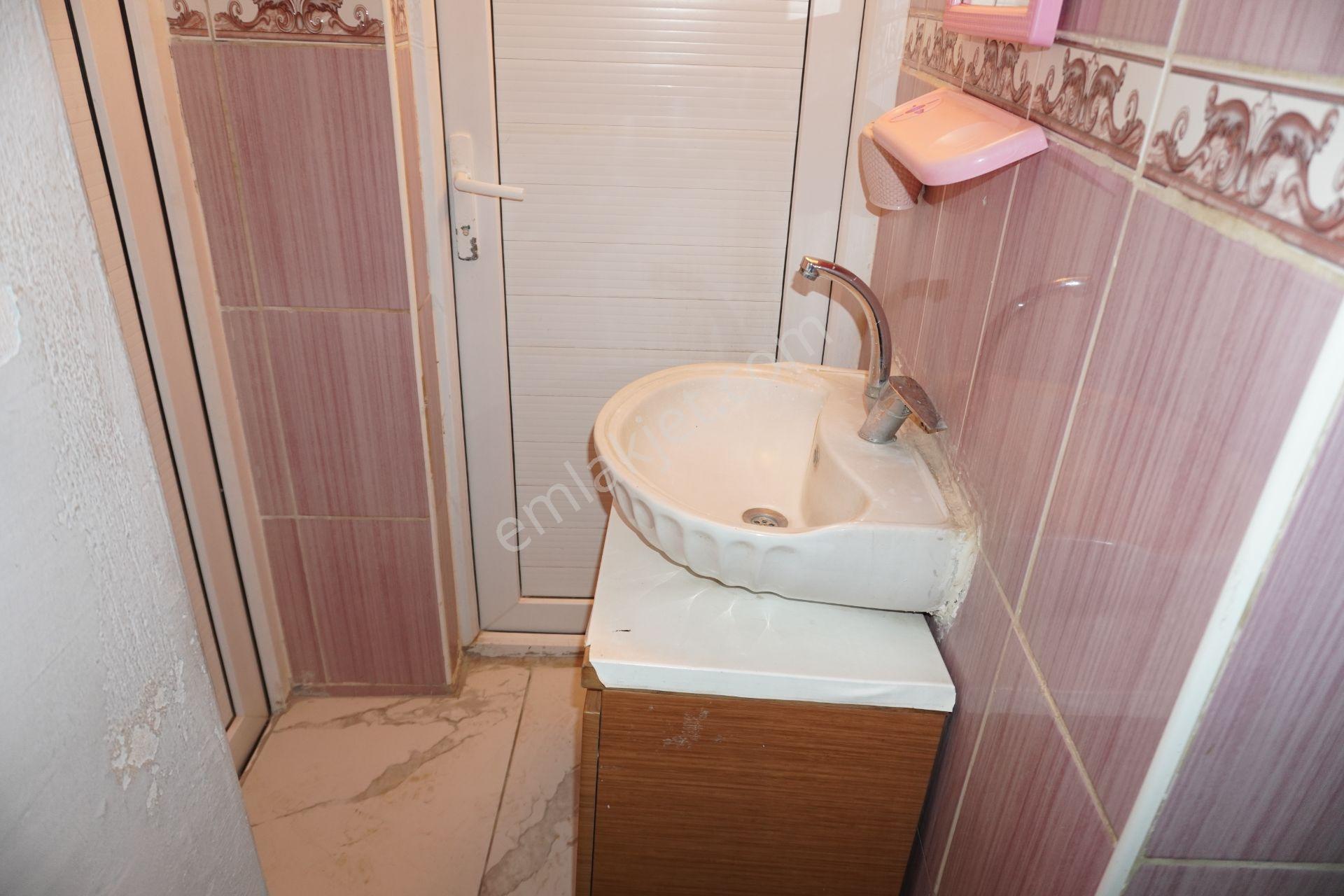 Menemen Asarlıkda Kiralık Geniş2+1 Bakımlı Balkonlu Çiğliserkan - Görsel 20