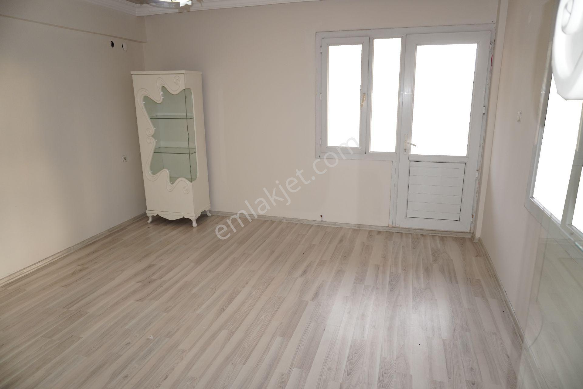 Menemen Asarlıkda Kiralık Geniş2+1 Bakımlı Balkonlu Çiğliserkan - Görsel 8