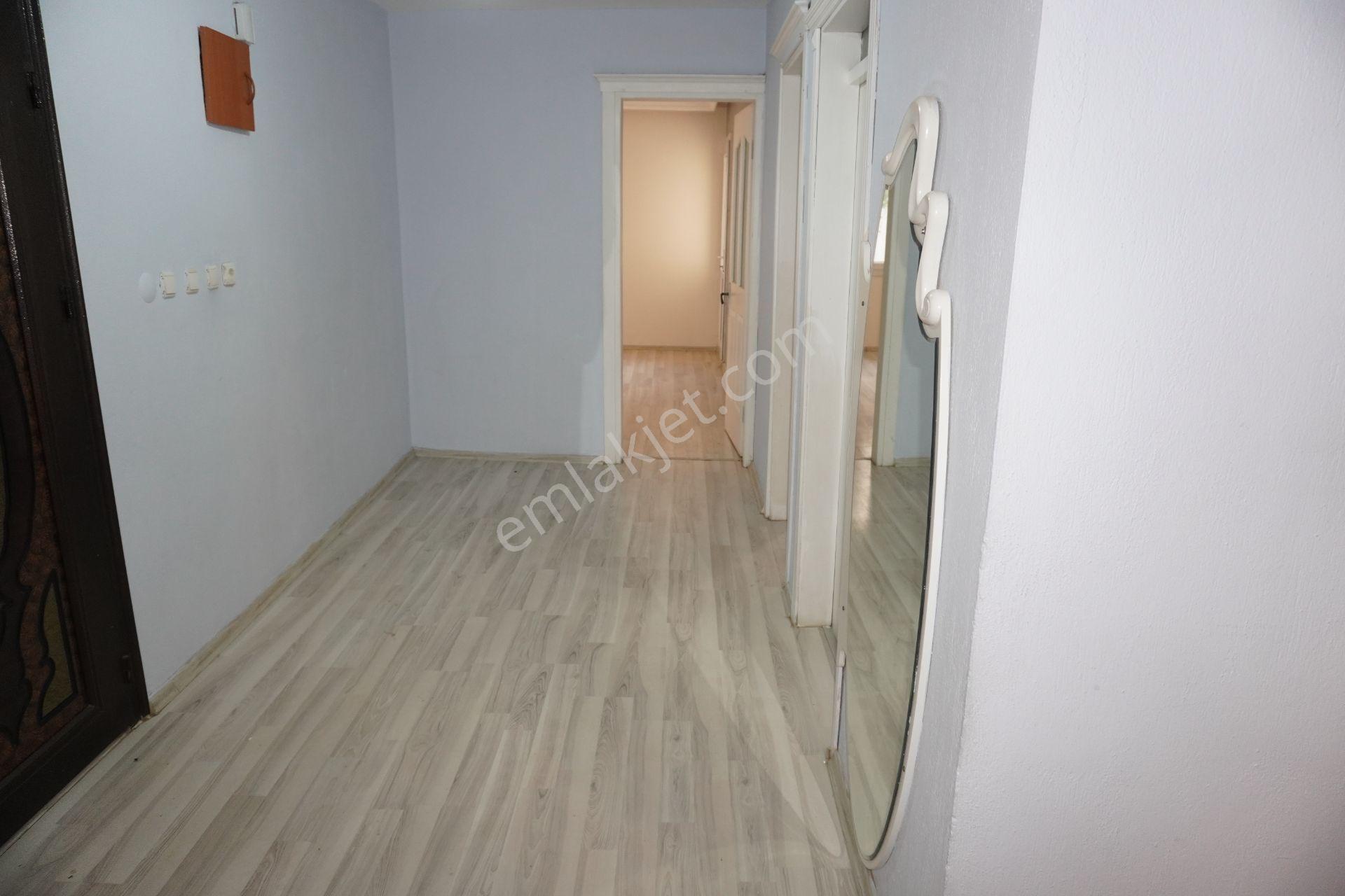 Menemen Asarlıkda Kiralık Geniş2+1 Bakımlı Balkonlu Çiğliserkan - Görsel 24