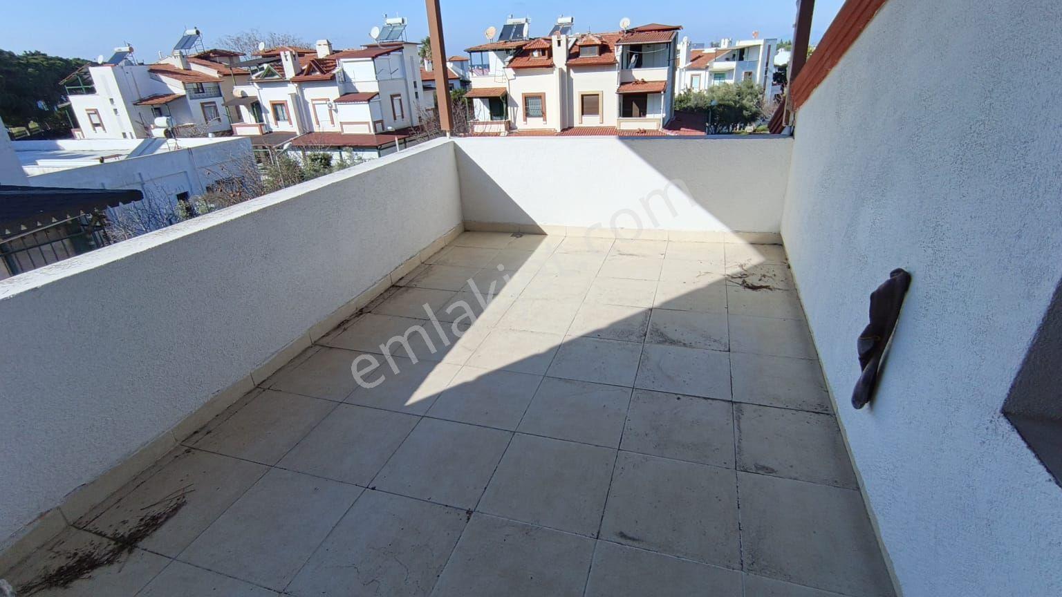 Sahil Sitelerinde Denize 200 Mt Mesafede Satılık 4+1 Yazlık!! - Görsel 8