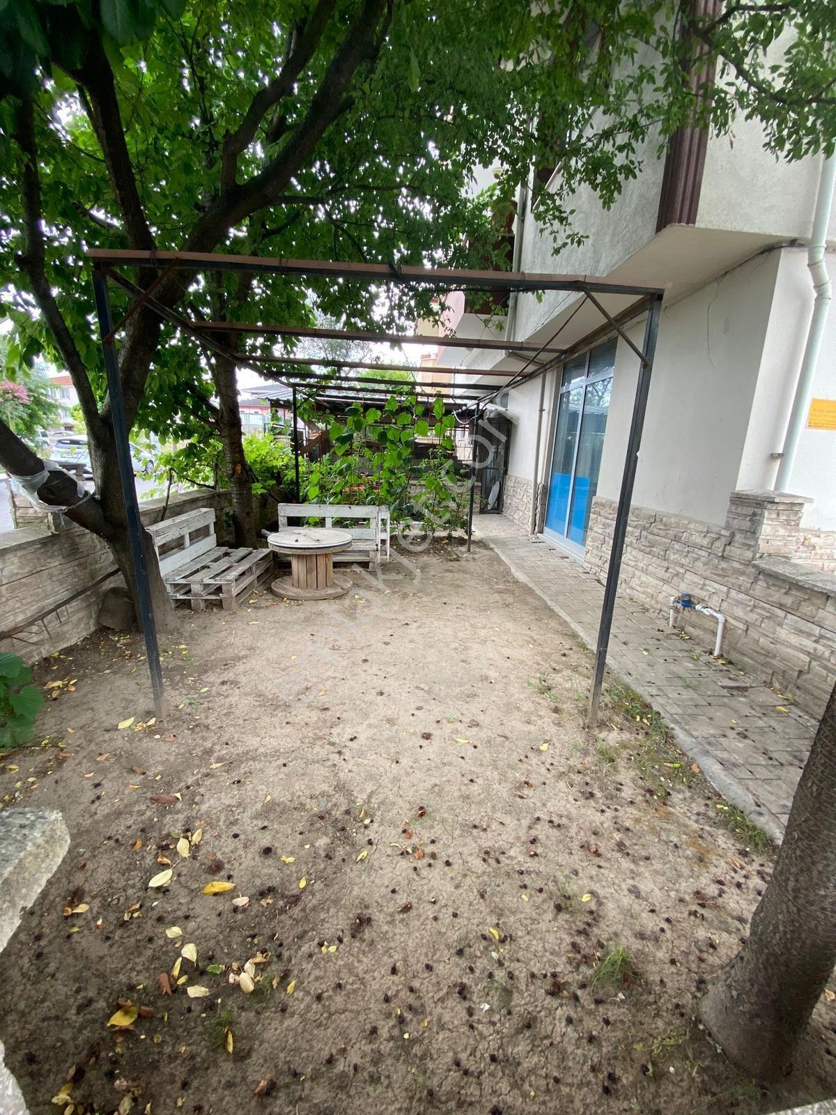 Sakarya Merkez De 290m2 Arsa İçerisinde 2 Ev 2 Dükkan - Görsel 8