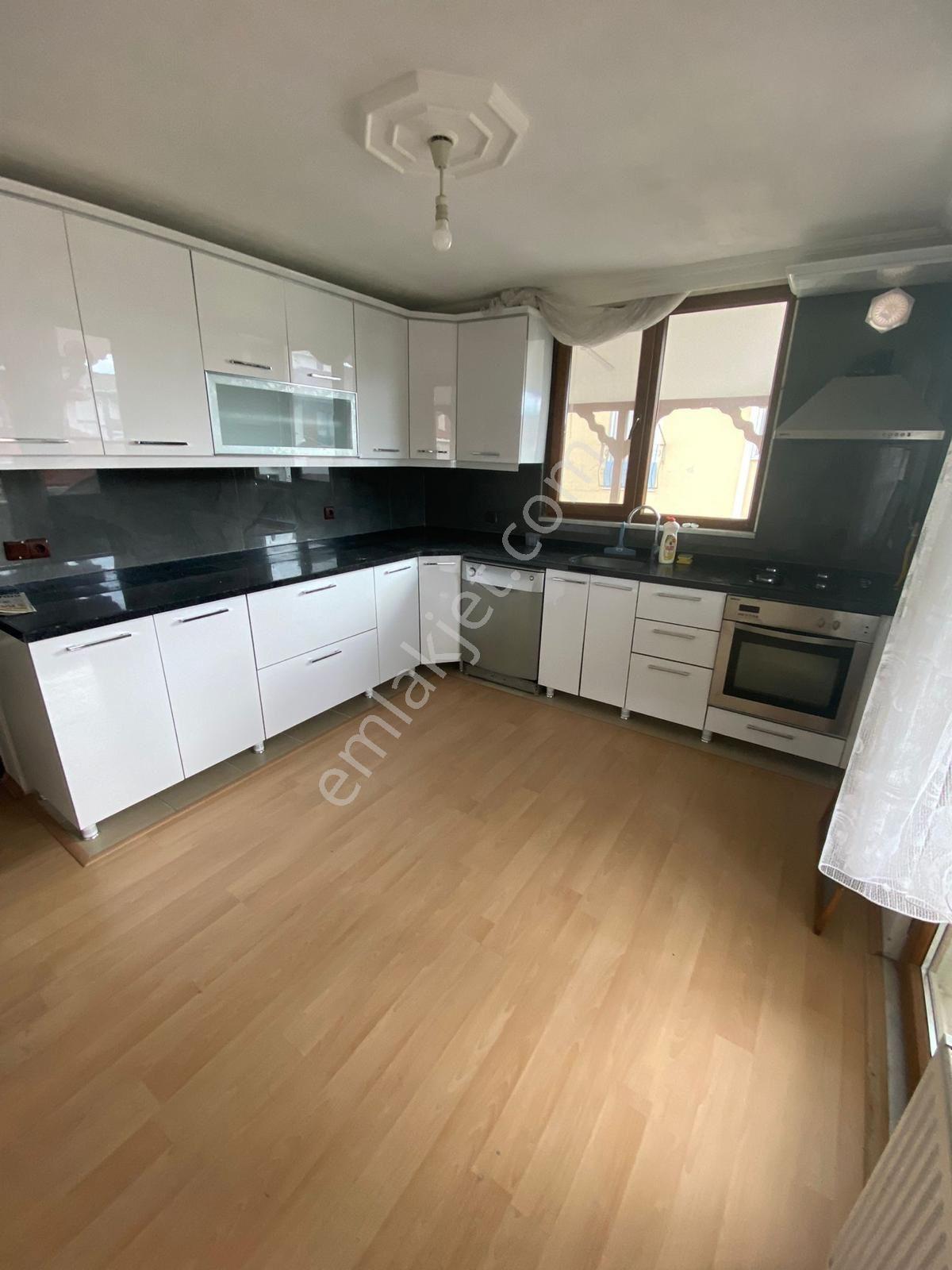 Sakarya Merkez De 290m2 Arsa İçerisinde 2 Ev 2 Dükkan - Görsel 25