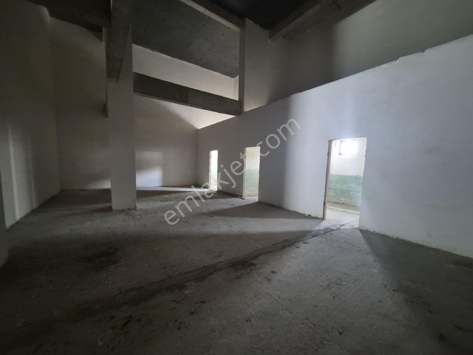 Ahi Mesut Bulvarı Üzeri Kiralık 970m² Dükkan - Görsel 3