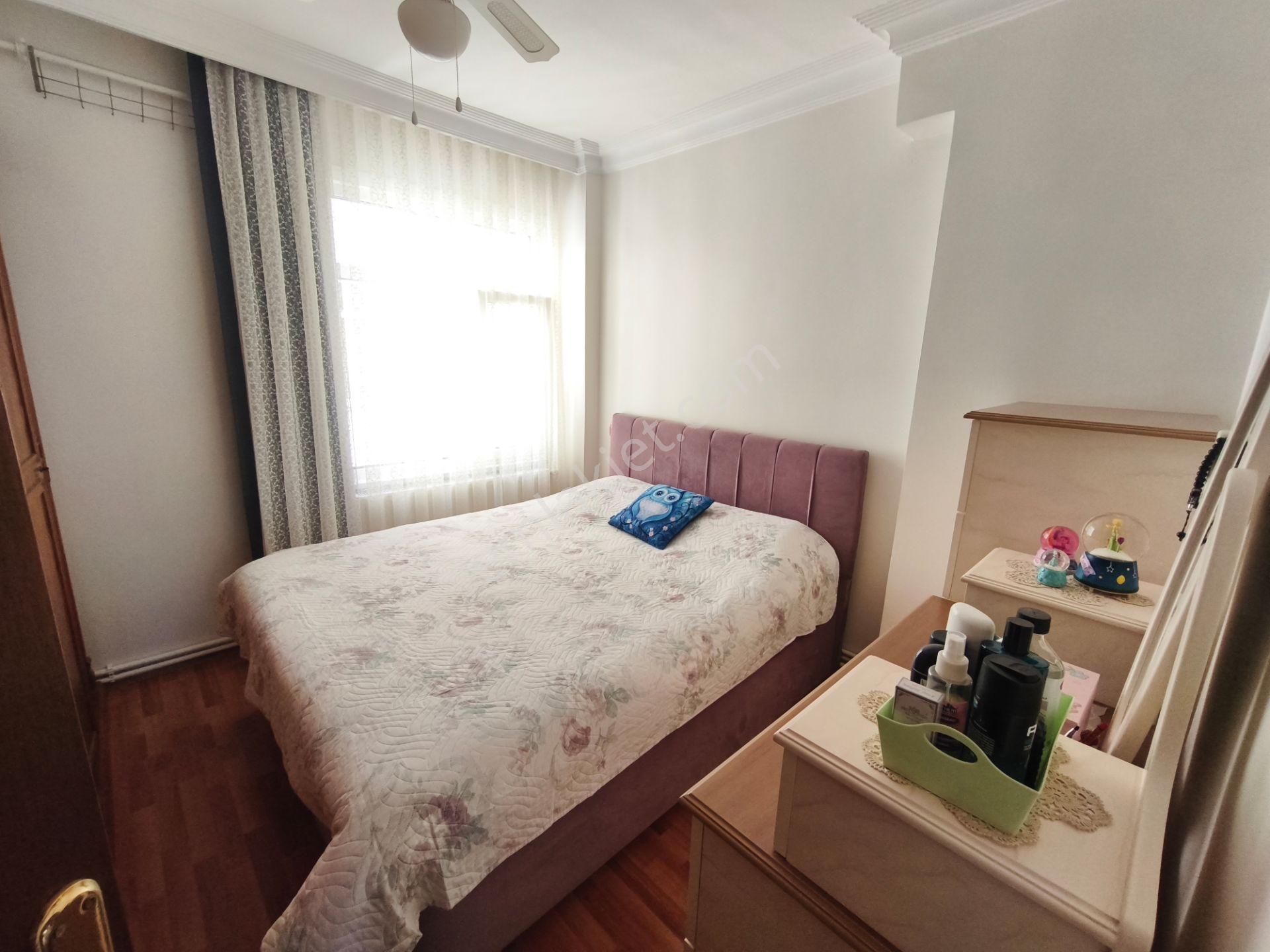Eyüp Nişancı Metrobüse 3 Dk / 2+1 / 85m2 / Manzaralı / Temiz / Krediye Uygun Daire - Görsel 16