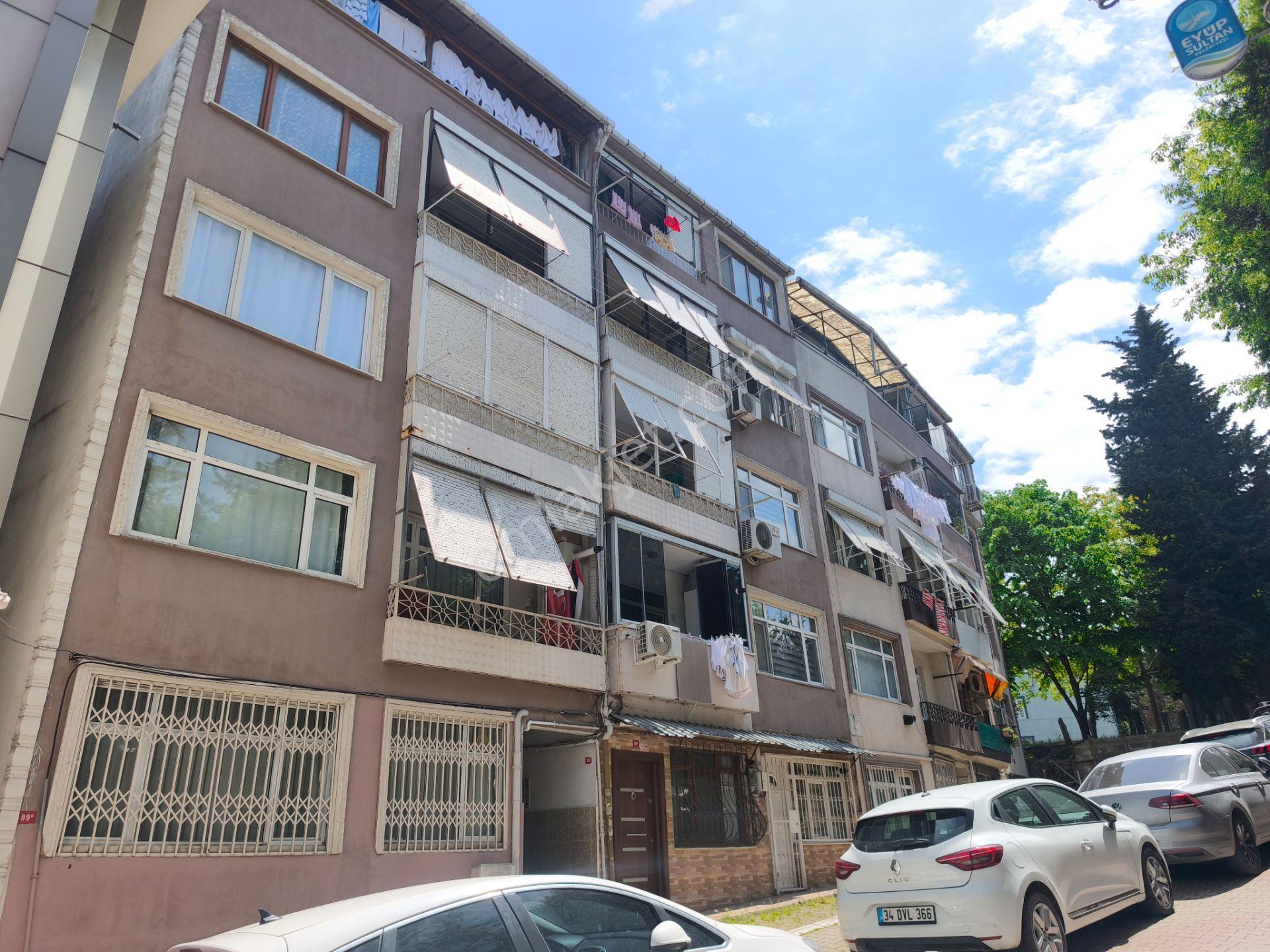 Eyüp Nişancı Metrobüse 3 Dk / 2+1 / 85m2 / Manzaralı / Temiz / Krediye Uygun Daire - Görsel 32