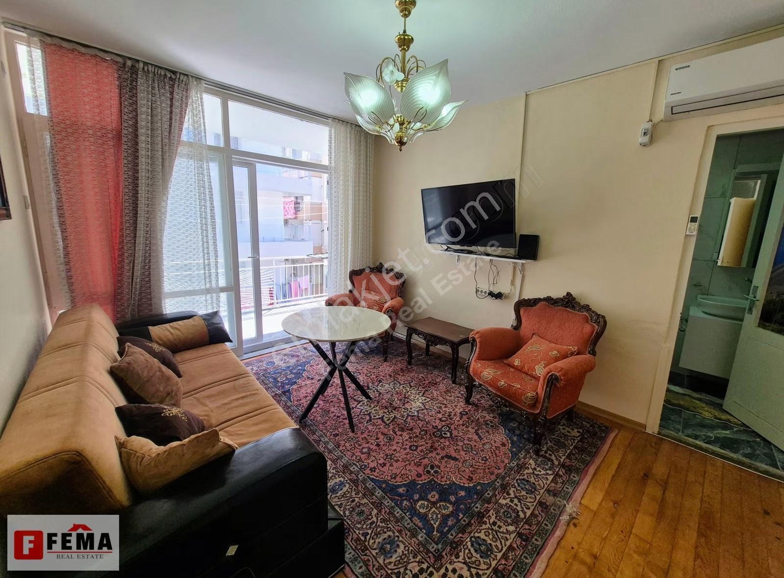 Bahçelievler'de, Ara Kat, Asansörsüz Eşyalı 1+1 Kiralık Daire