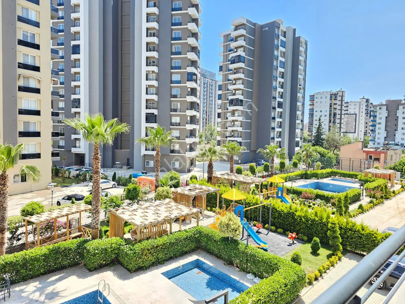 Arpaçbahşiş’te Denize 300 Mt Şok Fiyat Satılık Eşyalı 1+1
