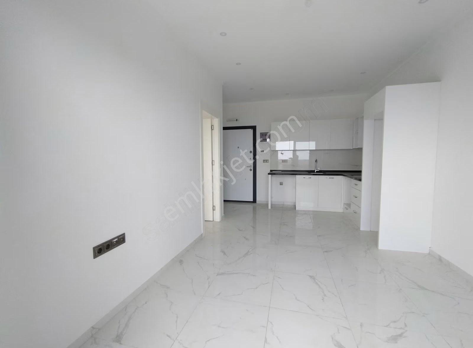 Lüks Site İçinde Eşyasız Deniz Manzaralı Kiralık Daire - Görsel 8