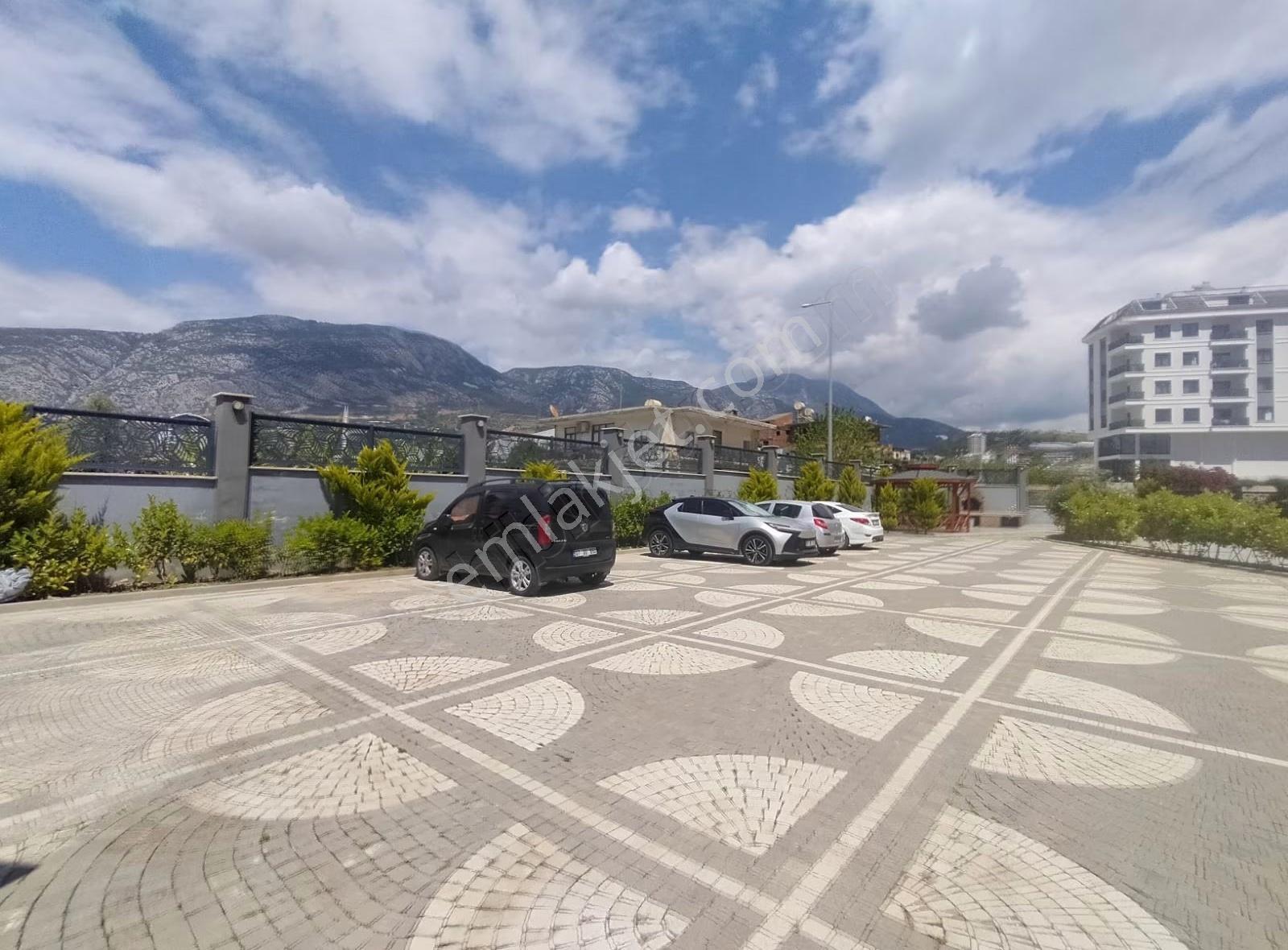 Lüks Site İçinde Eşyasız Deniz Manzaralı Kiralık Daire - Görsel 16