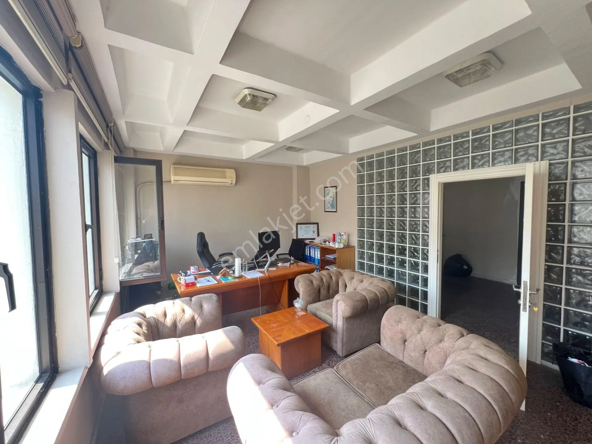Prestij'de Çankaya'da Çarşı Merkez'de Ful Yapılı 2+1 Ofis
