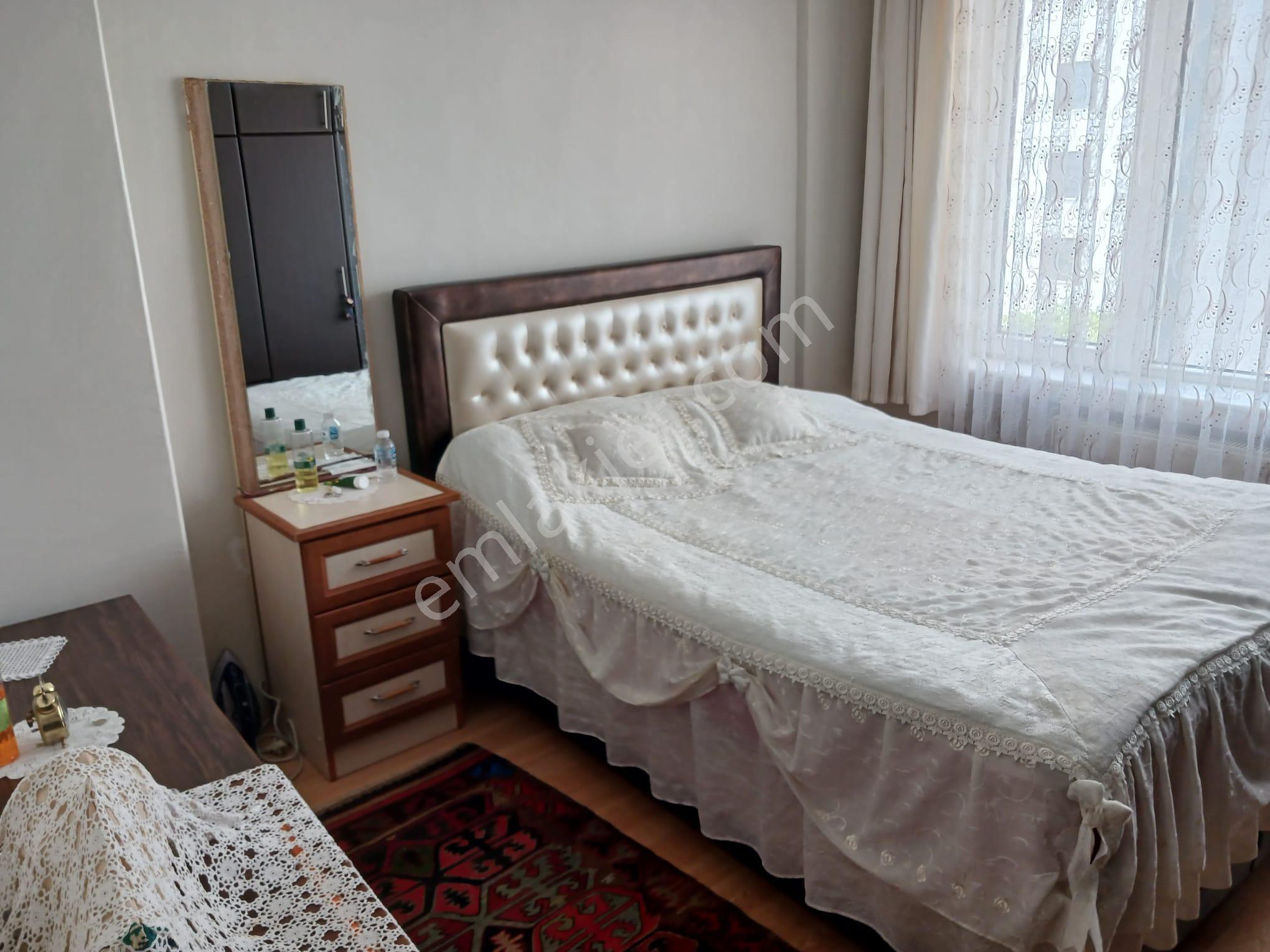 Işıklar Mahallesinde Çarşıya Yakın Satılık 2+1 Daire - Görsel 24