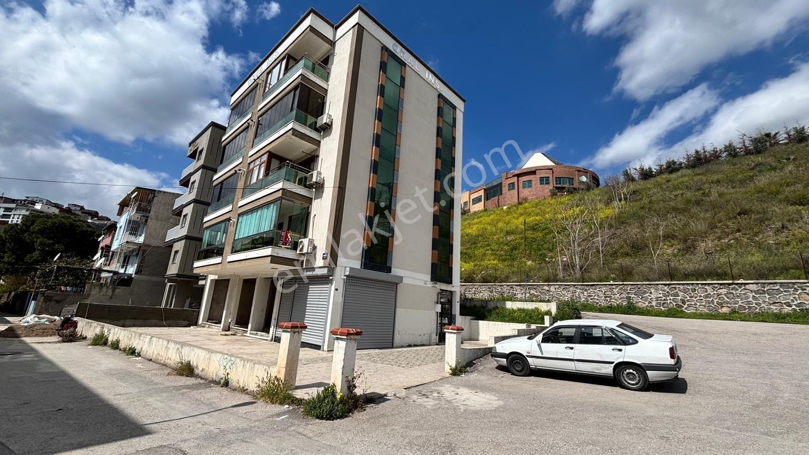 Bayraklı Westpark Yanı Şehir Hast. Komşu 2+1 Asansörlü Otoparklı