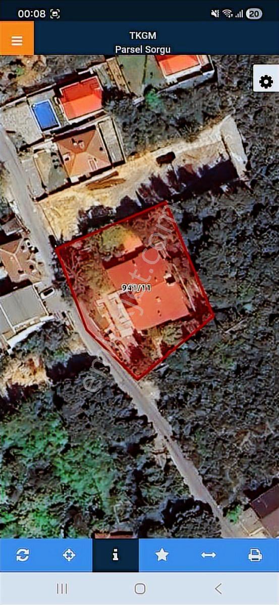 Ormanla Komşu, Kesintisiz Adalar Manzaralı 1200m2 İkiz Villa' - Görsel 11