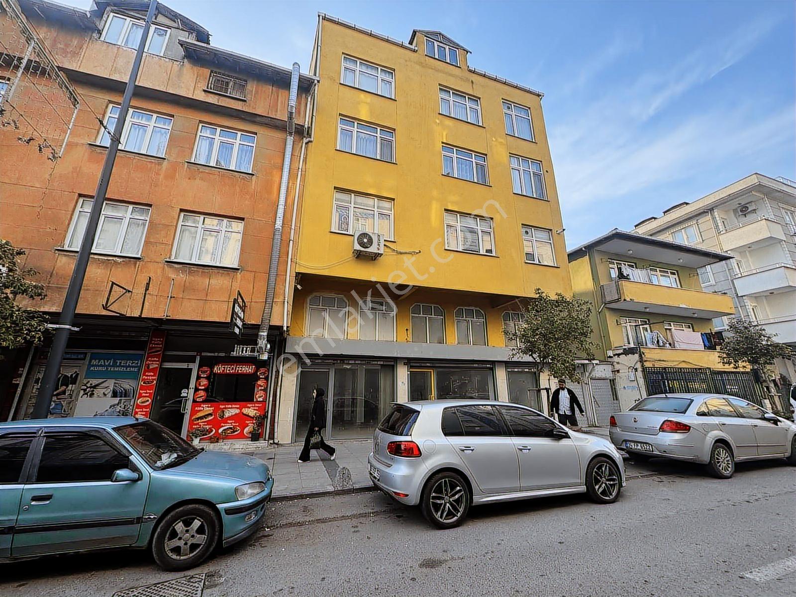 Nc Emlakdan Kiralık Dükkan Düz Giriş 2 Bölümlü Sarıgazi Merkez - Görsel 4