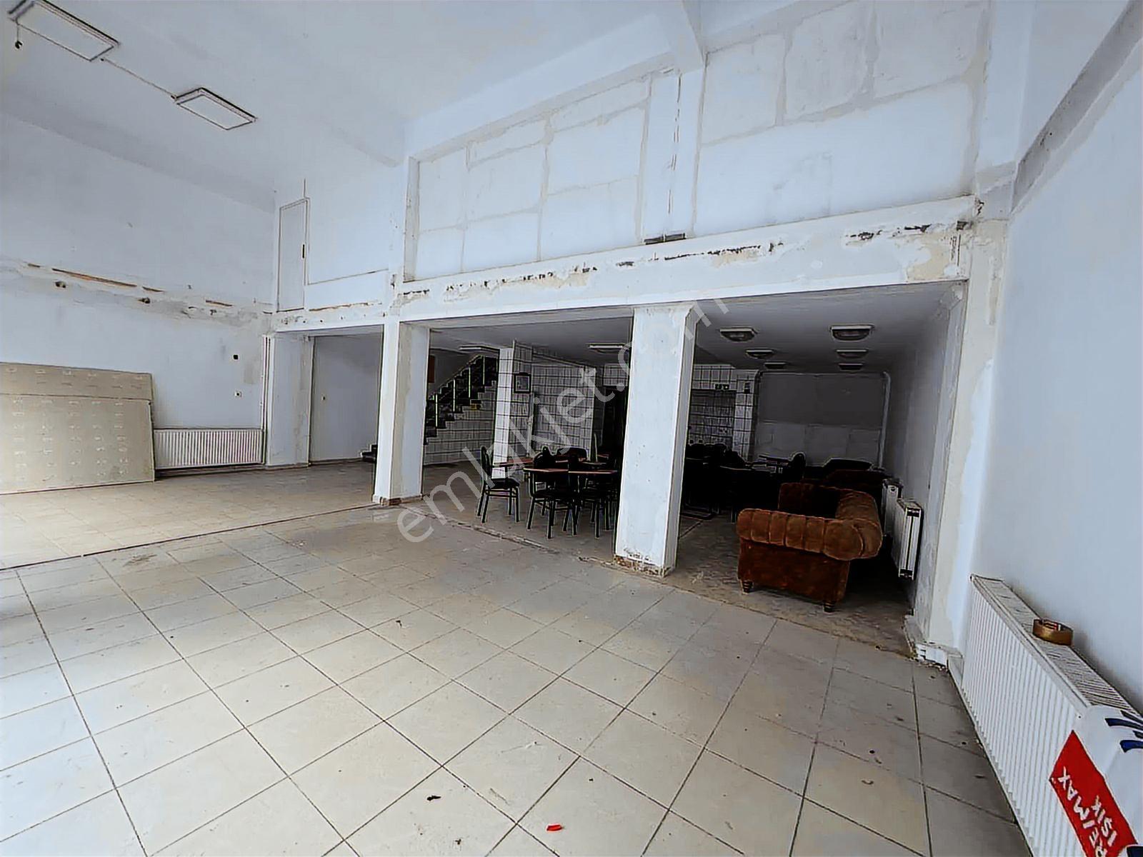 Nc Emlakdan Kiralık Dükkan Düz Giriş 2 Bölümlü Sarıgazi Merkez - Görsel 3