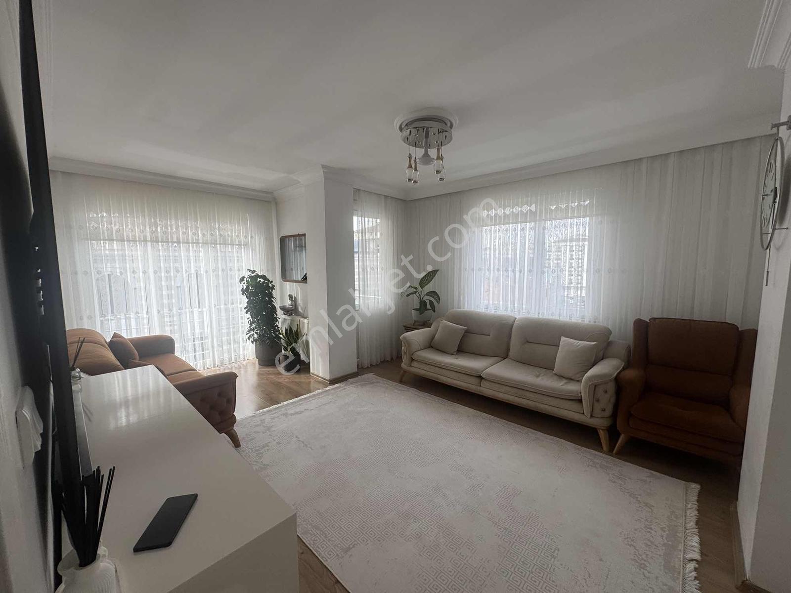 Çekmeköy Sogukpınarda 4 Kat 2 Oda 1 Salon - Görsel 27
