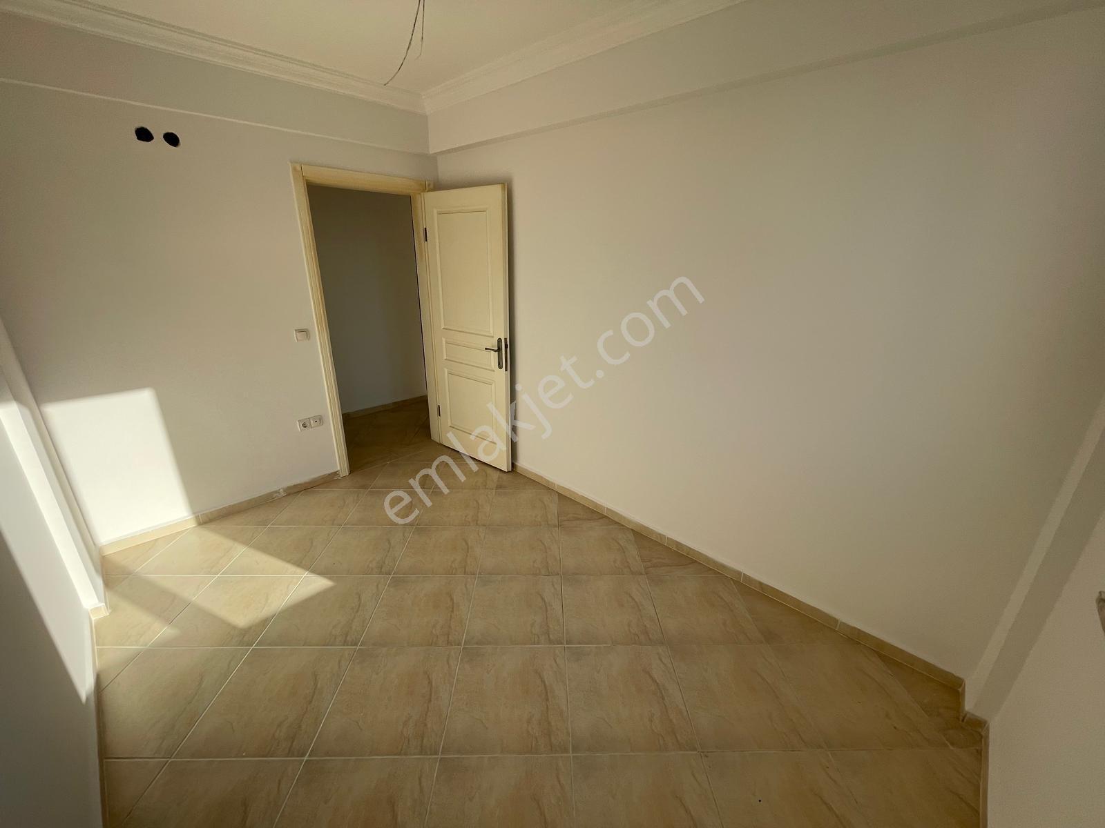 Kuşadasında Panoramık Denız Manzaralı 2+1 Asansörlü Daire - Görsel 15