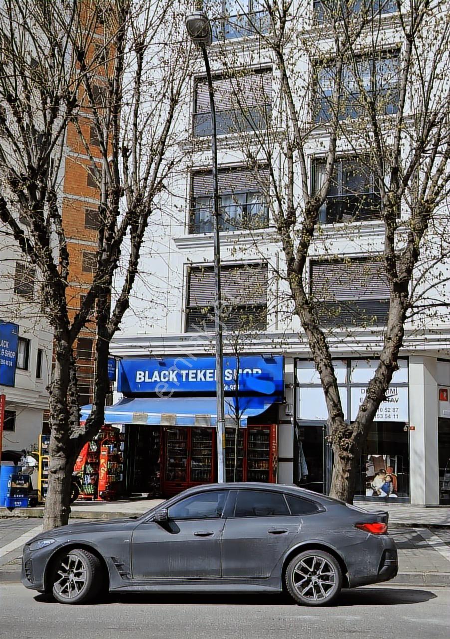 Bostancı Mehmet Şevki Paşa Cd. Üzeri Satılık Yatırımlık Dükkan
