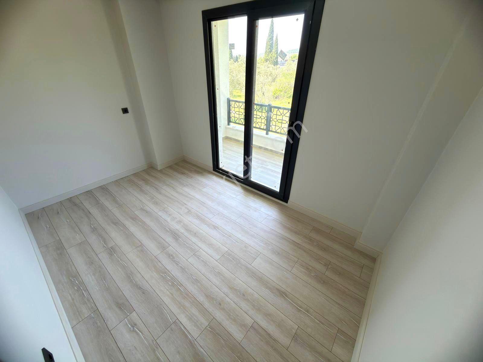 🏡 Referans'tan Güre'de Doğa Manzaralı Bahçeli Yerden Isıtmalı Çift Balkonlu 2+1 Daire - Görsel 3