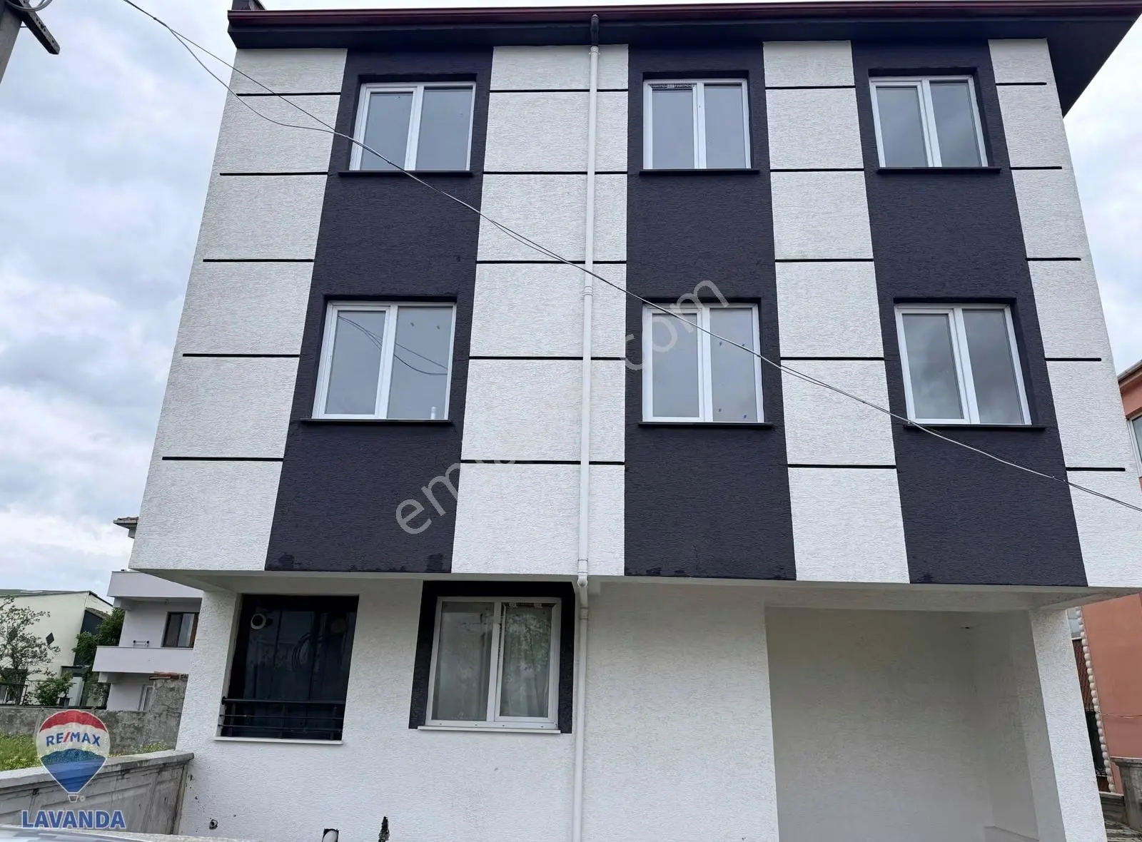 Re/max Lavanda Güvencesiyle Havuzlar Mah. Satılık 1+1 Daire!