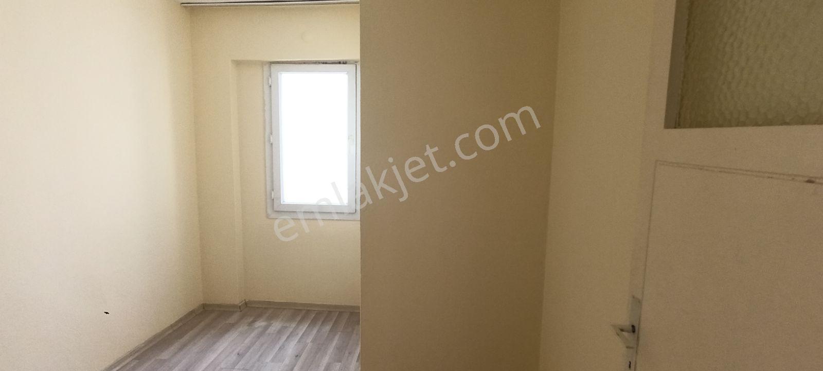 İzmir Bornova Kazımdirikte Küçükpark Meydanda Kiralık 3+1 Daire - Görsel 14
