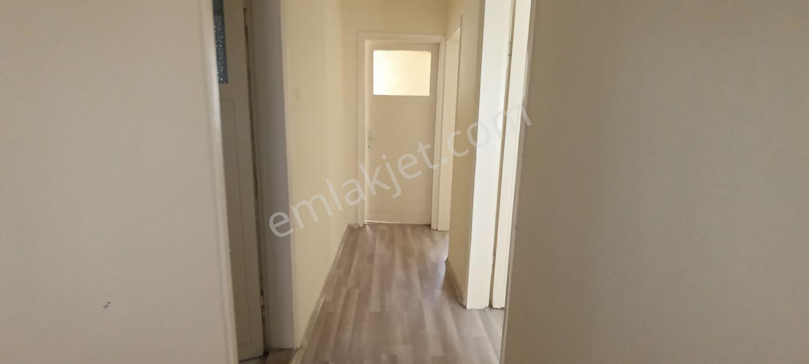 İzmir Bornova Kazımdirikte Küçükpark Meydanda Kiralık 3+1 Daire - Görsel 13