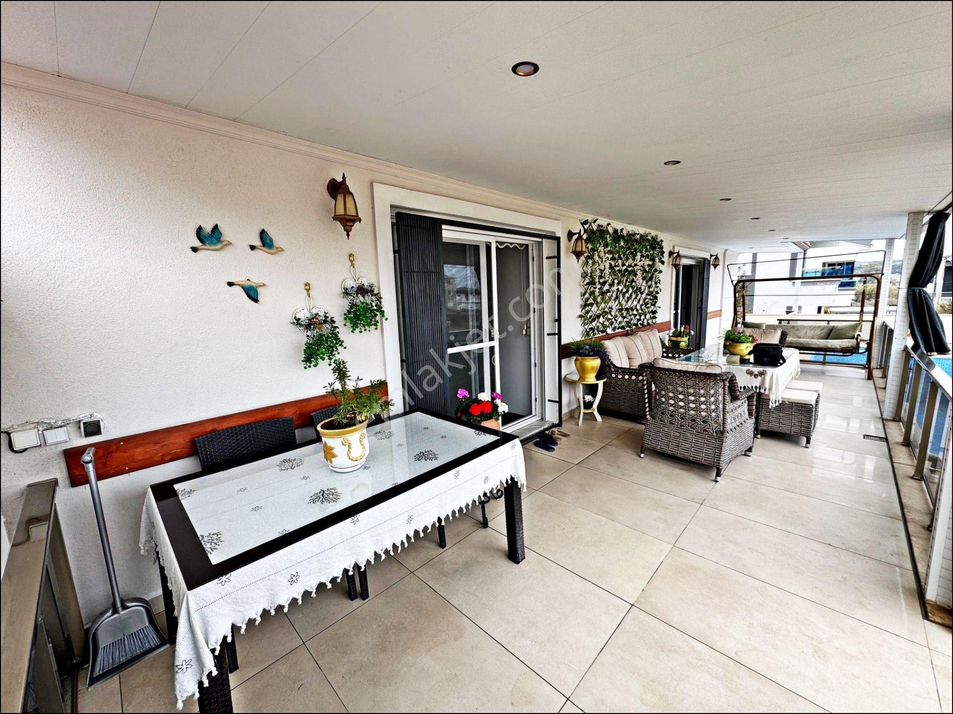 Didim Mavişehir Mahallesinde Tam Müstakil Havuzlu 4+1 Villa - Görsel 15