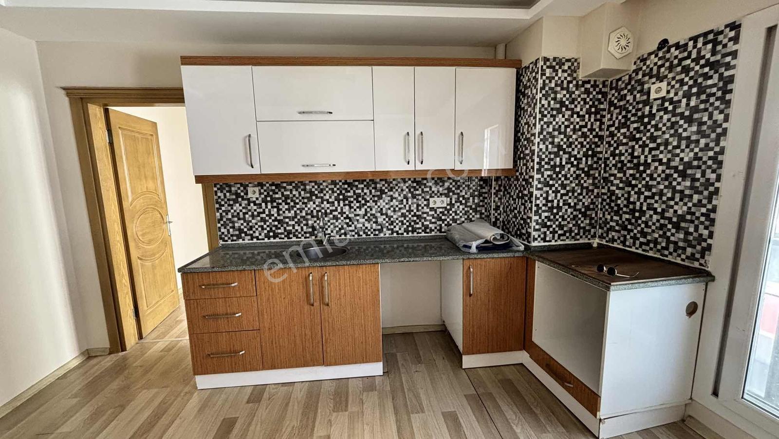 Bornova Da Yatırım Ve Oturuma Uygun Geniş 1+1 Daire - Görsel 18