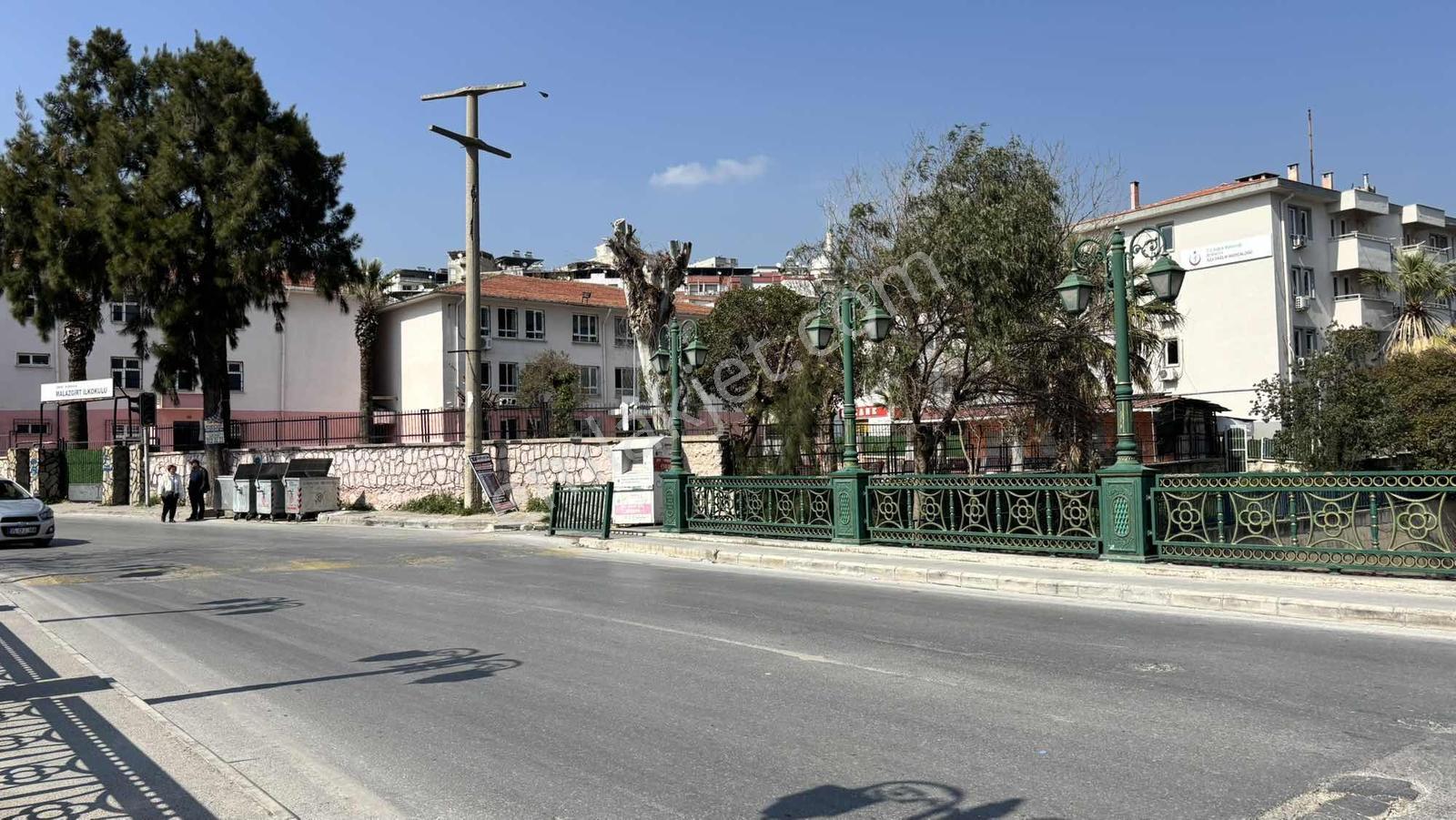 Bornova Da Yatırım Ve Oturuma Uygun Geniş 1+1 Daire - Görsel 5