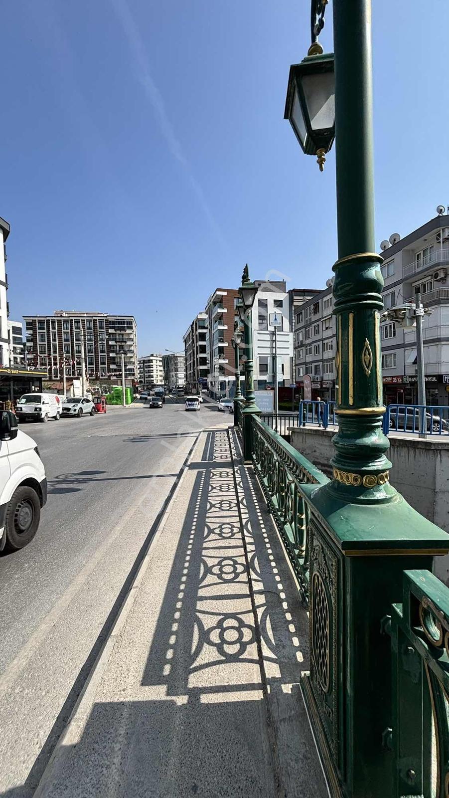Bornova Da Yatırım Ve Oturuma Uygun Geniş 1+1 Daire - Görsel 14