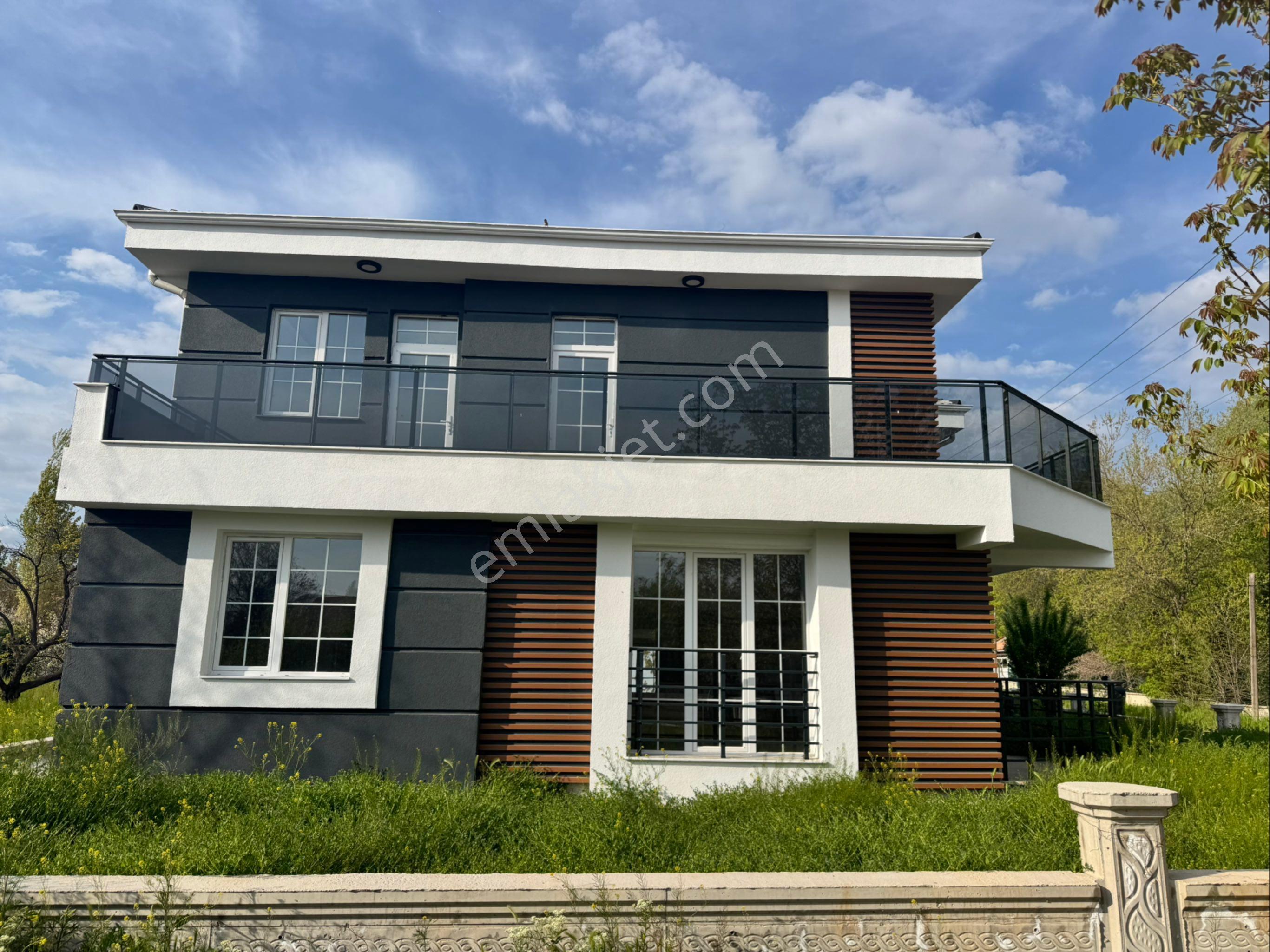 Güzler Parkı Cepheli Köşe Başı 200m2 Net Sıfır Satılık 4+1 Villa - Görsel 32