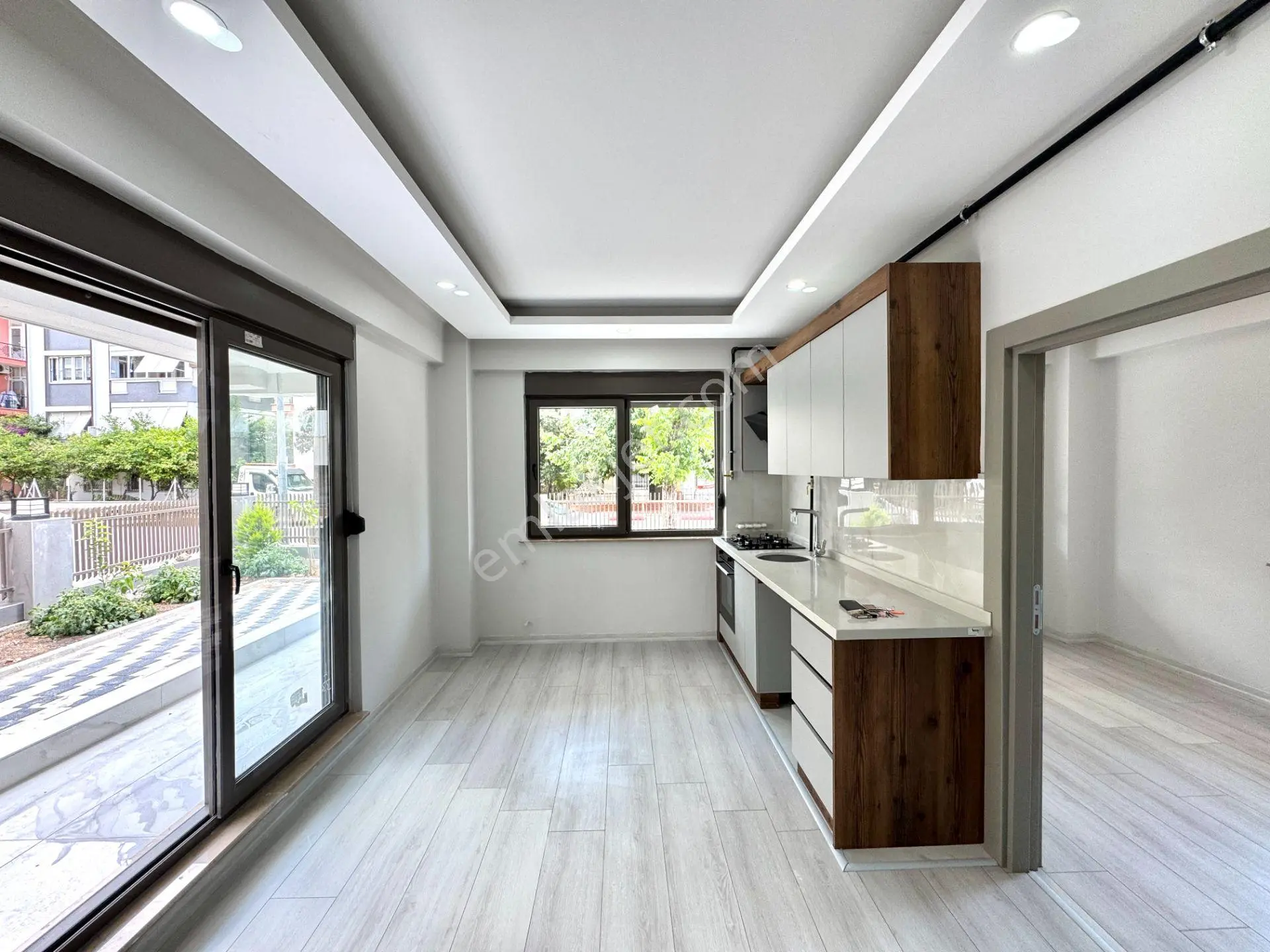 Güvenlik Mahallesinde 1+1 Geniş Kullanışlı Satılık Daire