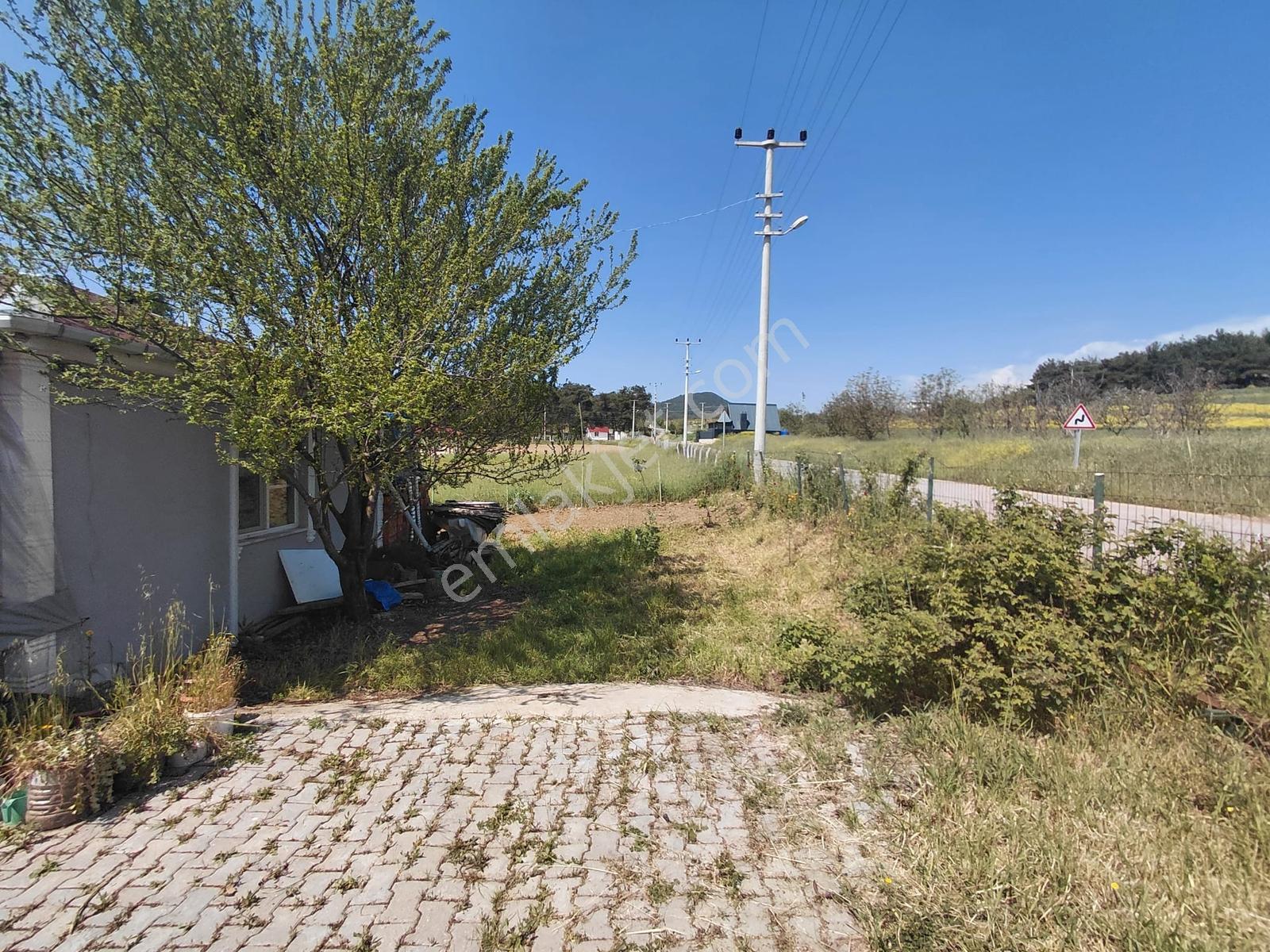 Geyve Çamlıkta 690 M2 Arsa İçerisinde Satılık Tek Katlı Mülk - Görsel 11
