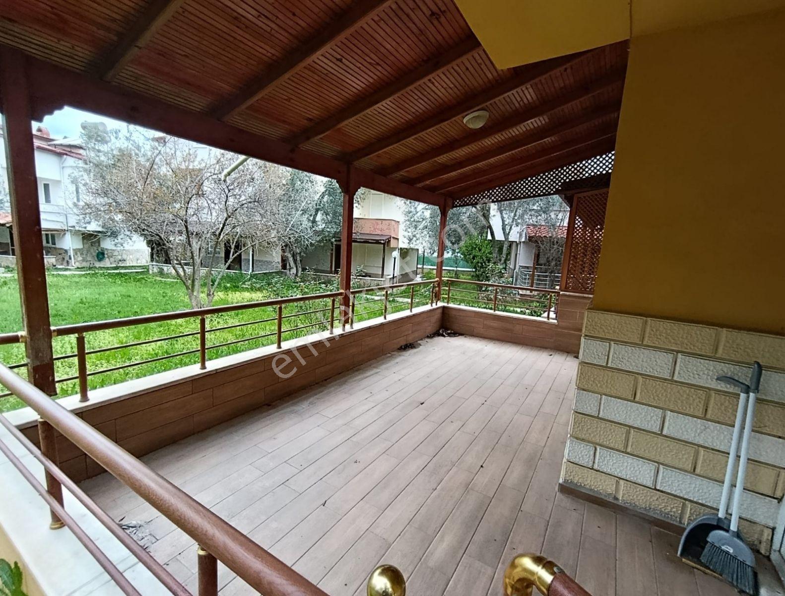 Burhaniye Pelitköy Denize 100mt 4+1 Satılık Villa - Görsel 19