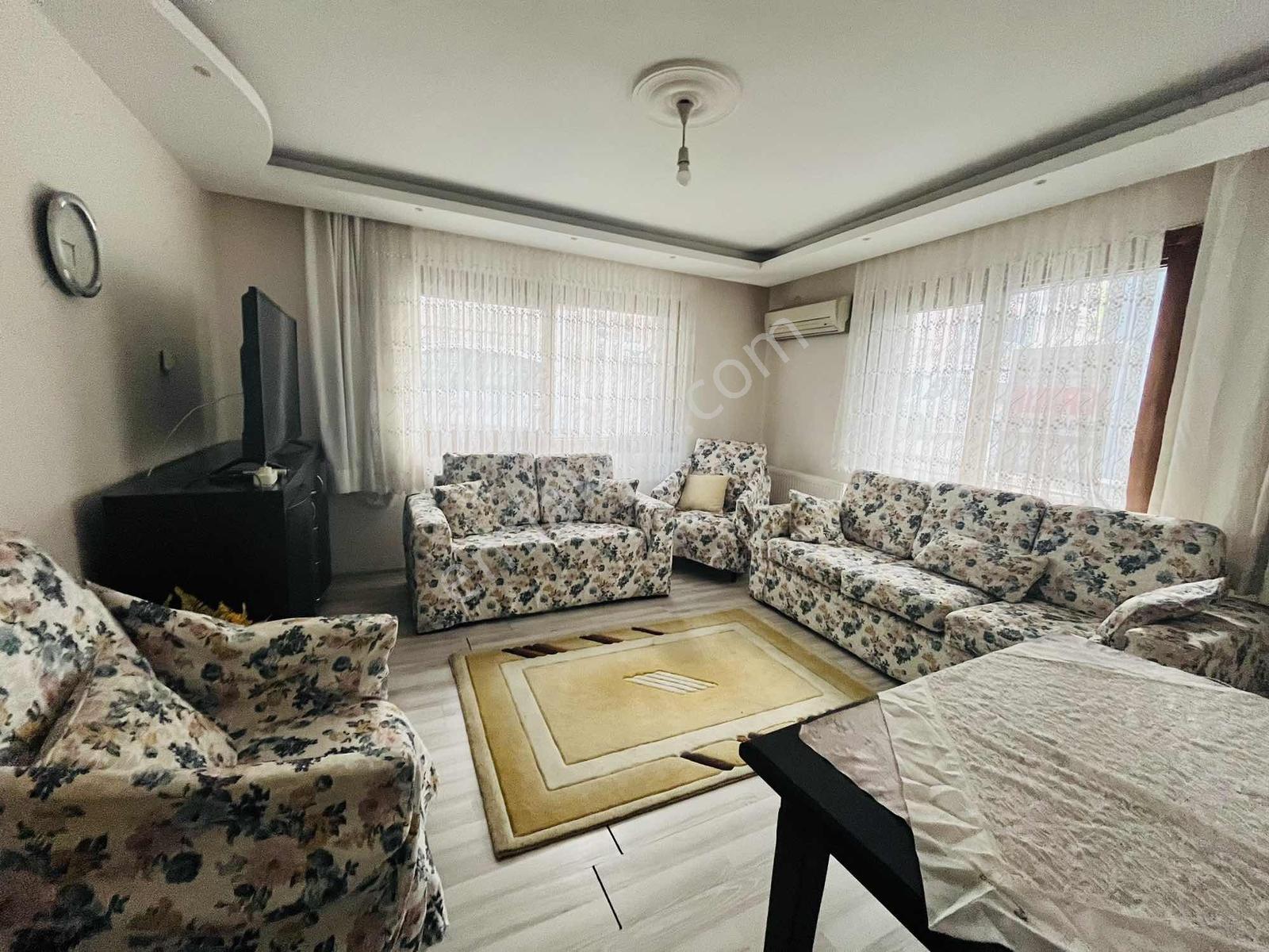 Bayraklı Şehır Hast. Izban Yakını Doğalgazlı Full Eşyalı 2+1